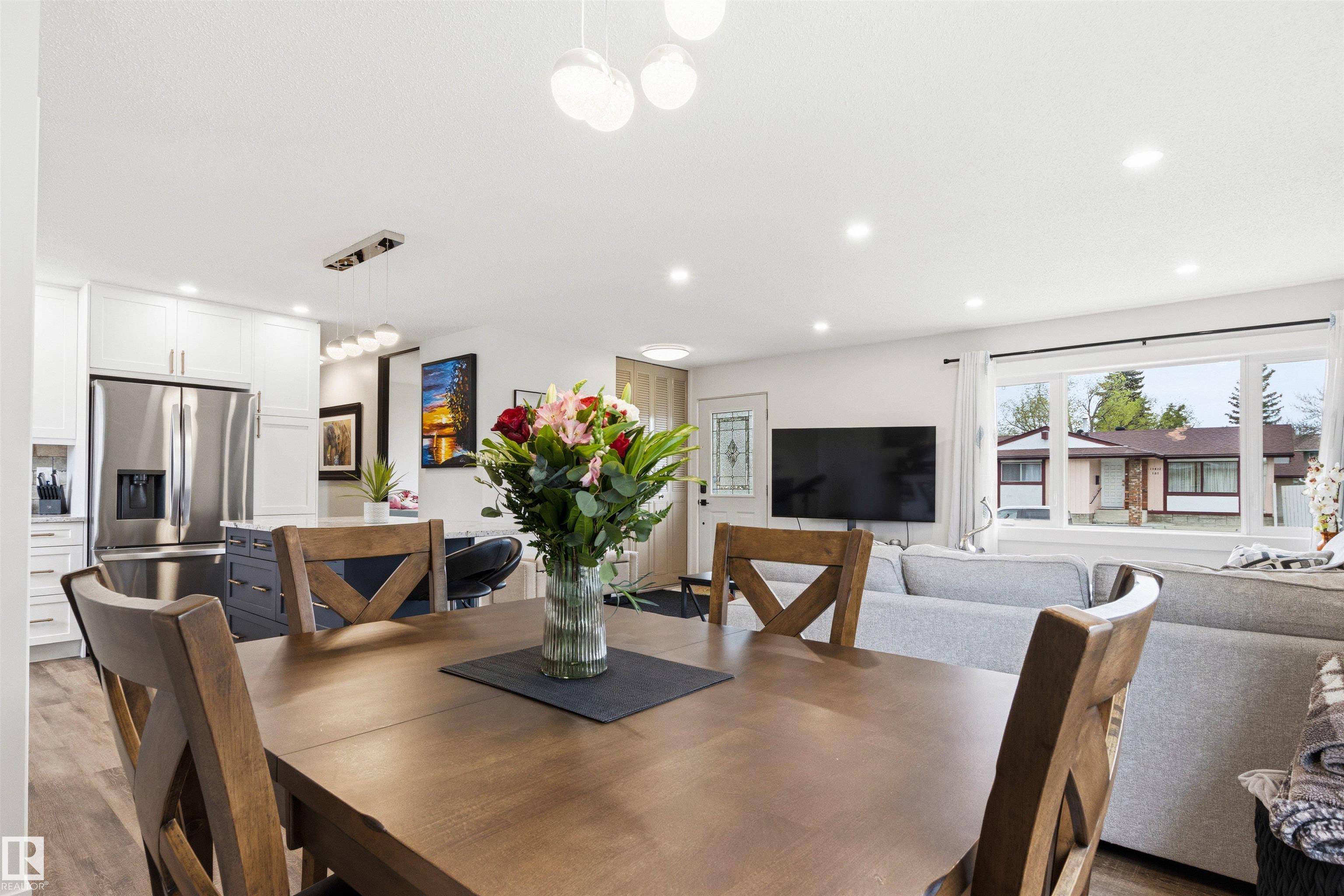 https://zimg.paragon.ice.com/ParagonImages/Property/PM/RAE/225401031/22/0/0/2efe89f750c5c675432bbd9cb8ee92b0/1/aceeef566d844239d4f4d58059fa7d04/225401031-cce1597b-551b-4bcd-8e26-4f6b73b74f98.JPG
