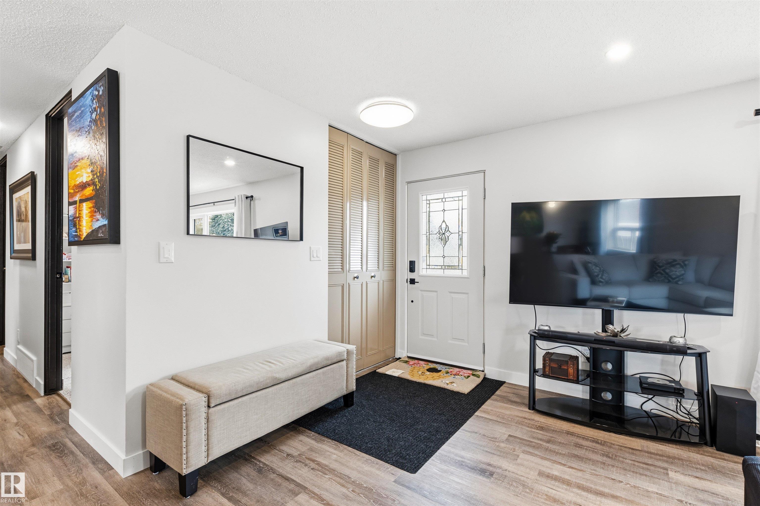 https://zimg.paragon.ice.com/ParagonImages/Property/PM/RAE/225401031/3/0/0/56a506ce239269287f6ca601c58f9777/1/aceeef566d844239d4f4d58059fa7d04/225401031-001b6302-0218-4a55-9da0-174ba47e5949.JPG