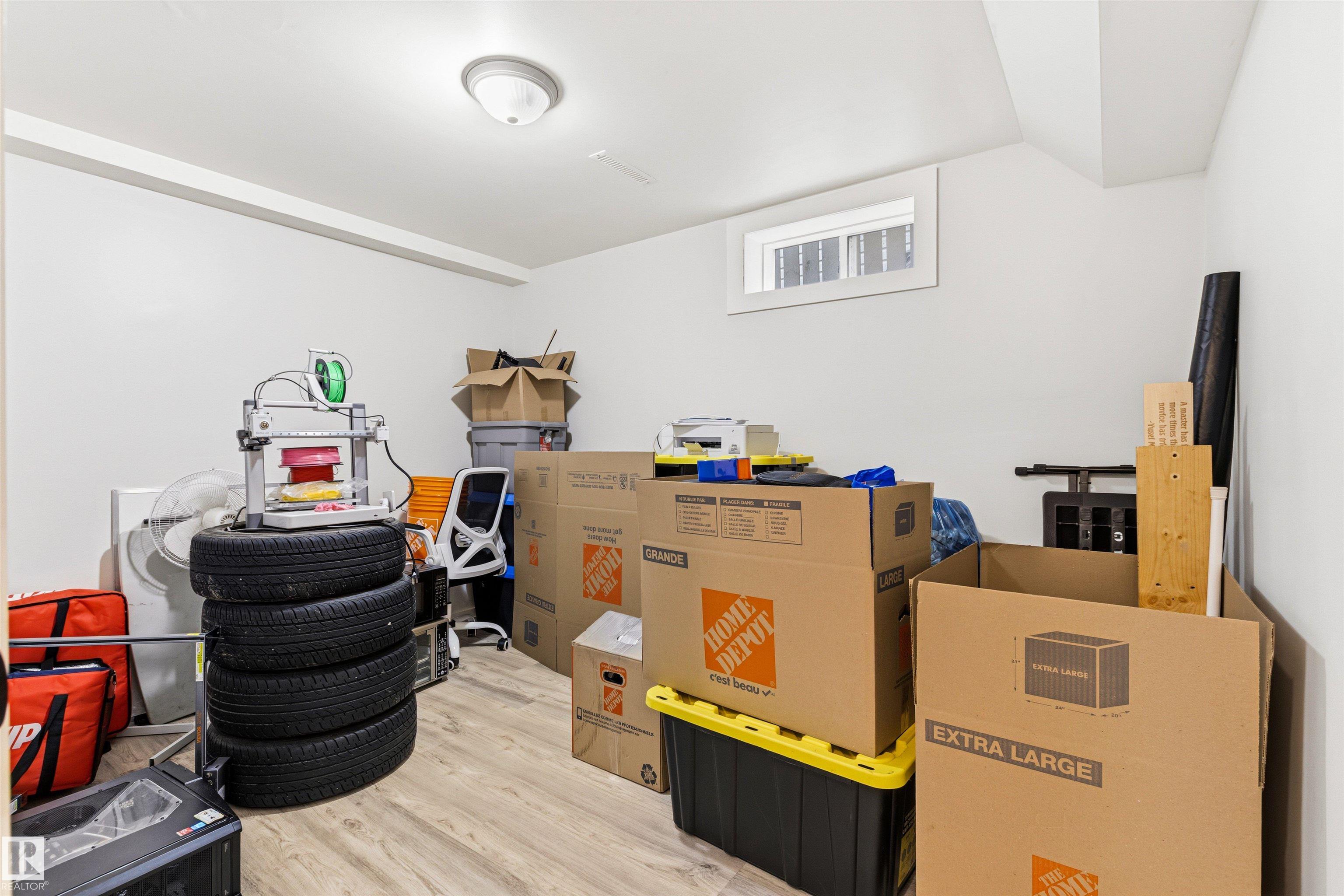 https://zimg.paragon.ice.com/ParagonImages/Property/PM/RAE/225401031/50/0/0/0d66f5dc2ee67af59ee195ca2fe38af9/1/aceeef566d844239d4f4d58059fa7d04/225401031-bf9824db-75f3-4628-ab17-2efa479239ab.JPG