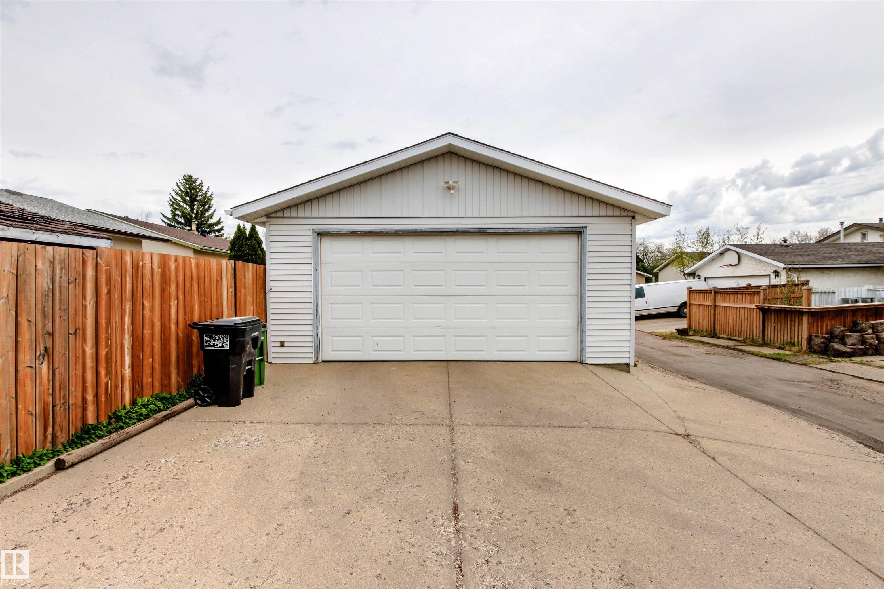 https://zimg.paragon.ice.com/ParagonImages/Property/PM/RAE/225401031/56/0/0/8e35ae4175207bb56d6a1b205086644b/1/aceeef566d844239d4f4d58059fa7d04/225401031-8f85cace-c20d-4cb3-b45c-a82aefd24da7.JPG