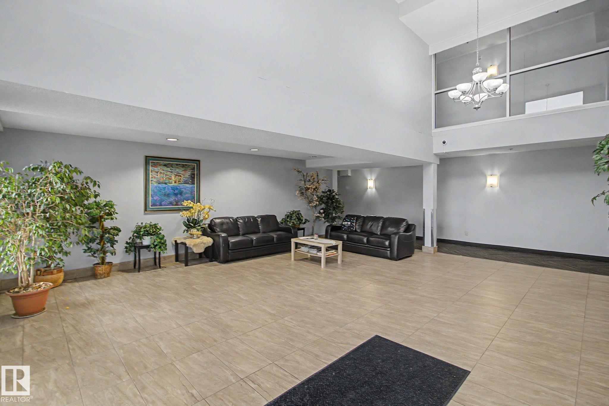 https://zimg.paragon.ice.com/ParagonImages/Property/PM/RAE/225401035/31/0/0/7a365d5d62008eba08e3e2bab4dc5d3d/1/2f1ccf922fb181eb4c7384518d650028/225401035-6057a921-ac4e-40a6-a46d-a954072087b0.JPG
