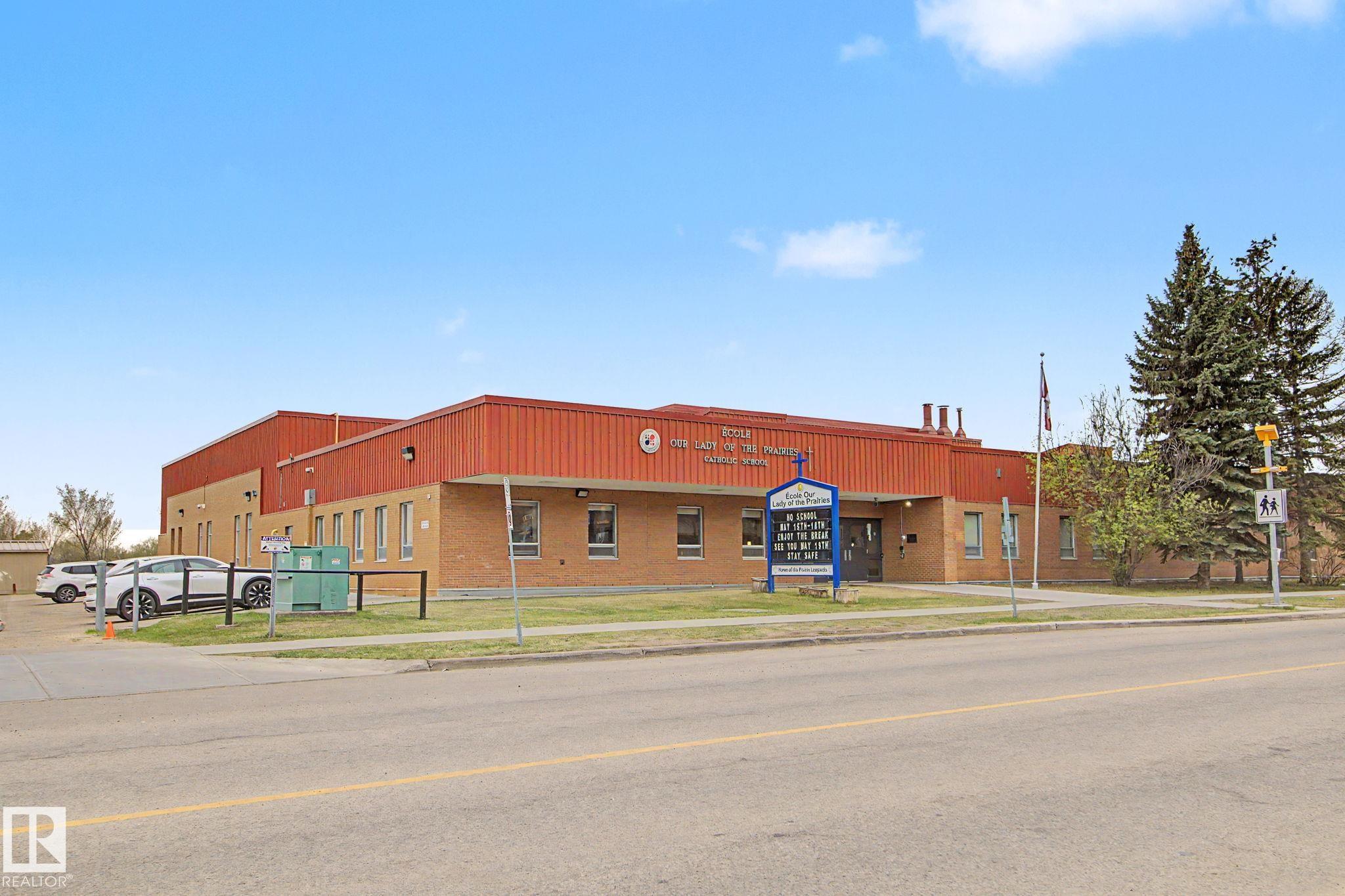 https://zimg.paragon.ice.com/ParagonImages/Property/PM/RAE/225401035/38/0/0/4b1aa0f0d7cb2aa225bab1bc09cdcf98/1/2f1ccf922fb181eb4c7384518d650028/225401035-64834c1a-90ef-4372-9d49-63ef3b60c6ec.JPG