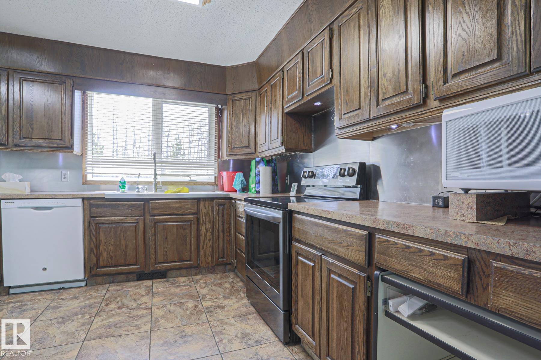 Photo 11 at 313 51559 Range Road 225, Pine Grove Acres, Rural Strathcona County