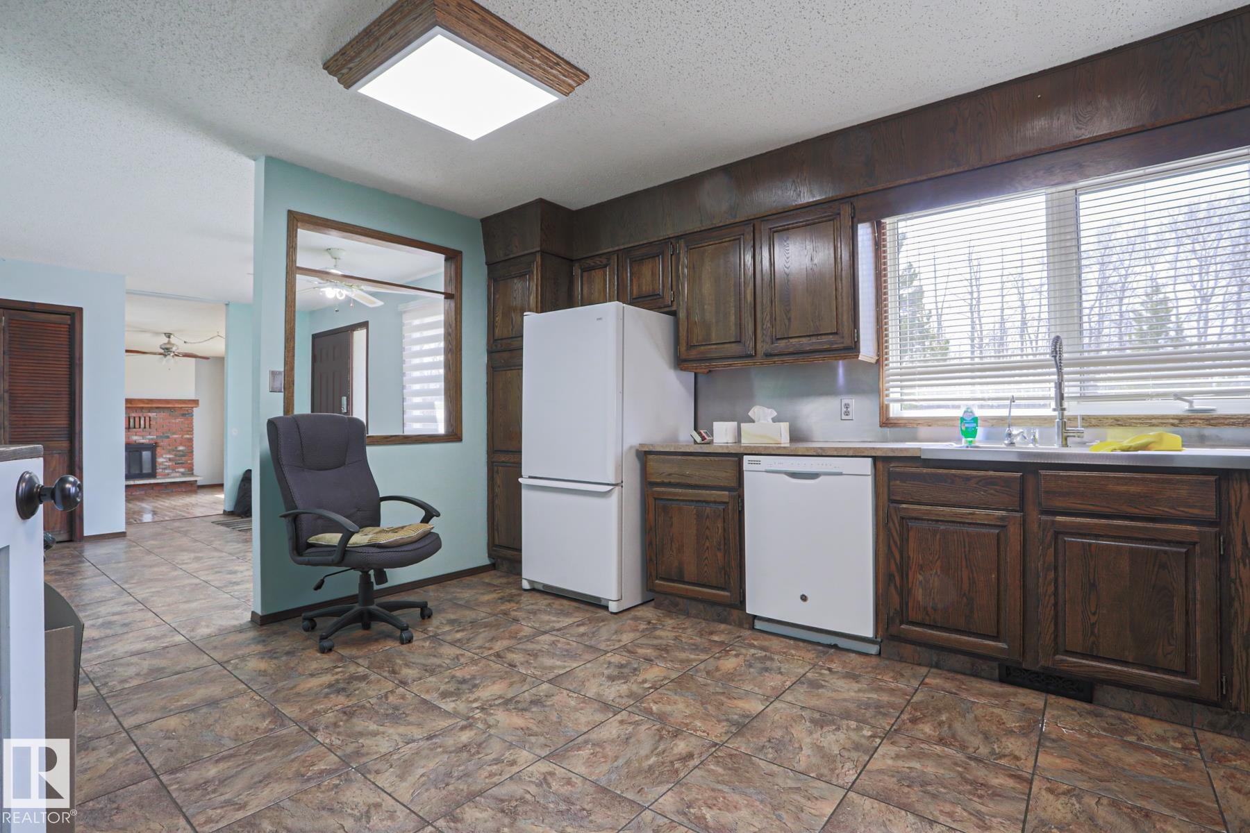 Photo 12 at 313 51559 Range Road 225, Pine Grove Acres, Rural Strathcona County