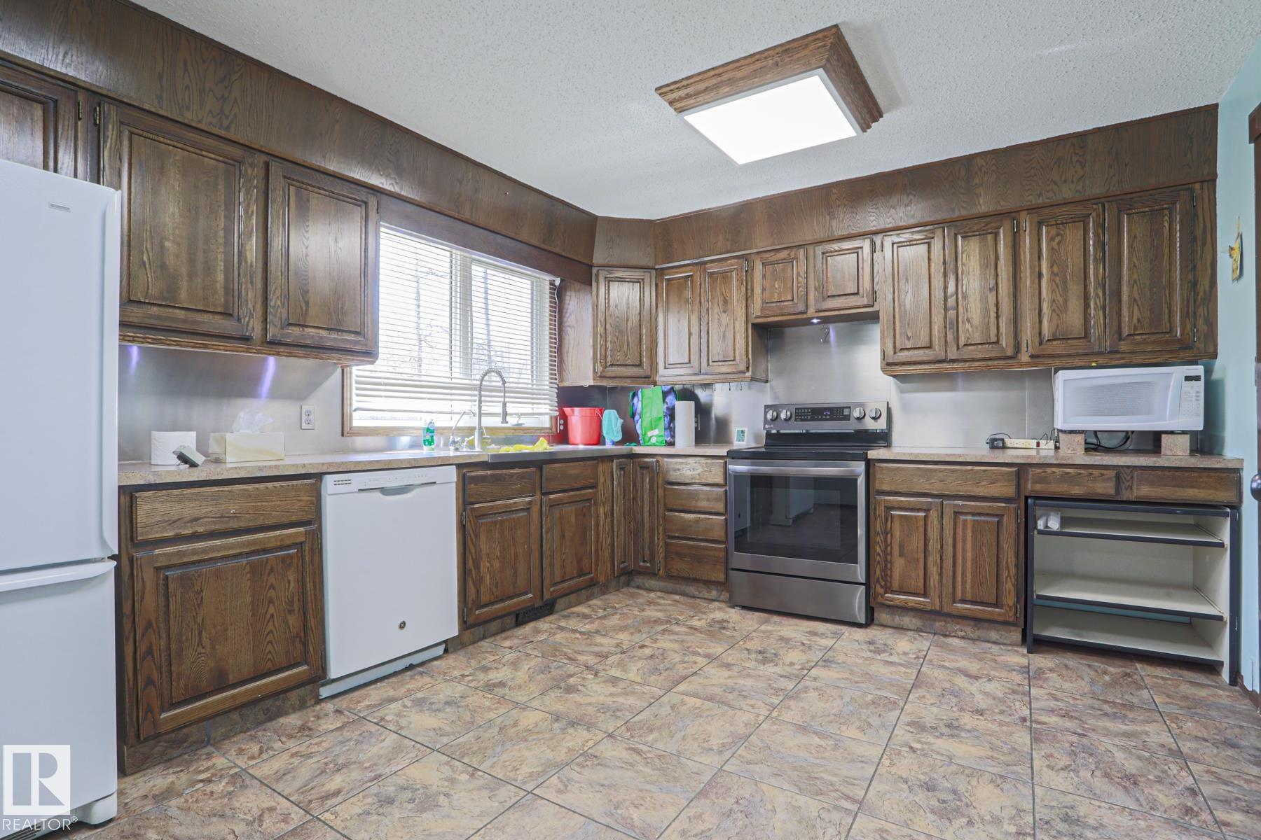 Photo 10 at 313 51559 Range Road 225, Pine Grove Acres, Rural Strathcona County