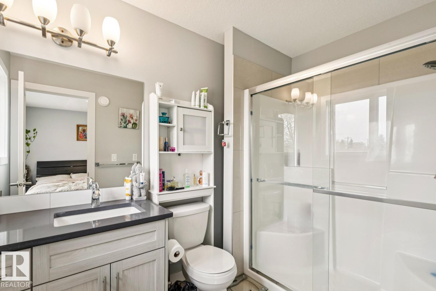 Photo 15 at 6717 127 Avenue NW, Balwin, Edmonton