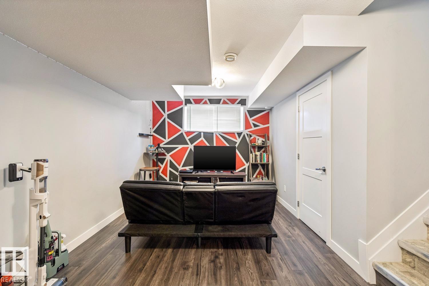 Photo 26 at 6717 127 Avenue NW, Balwin, Edmonton