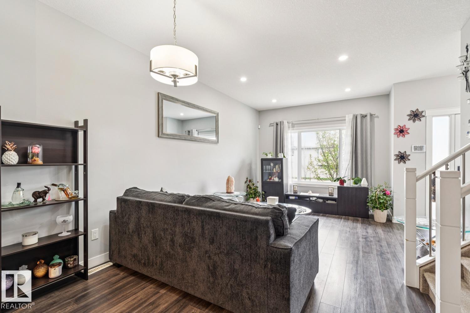 6717 127 Avenue NW, Balwin, Edmonton