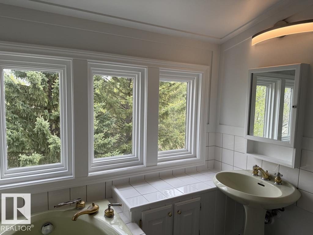 Photo 43 at 13 Grandview Crescent, Grandview Heights, Rural Sturgeon County