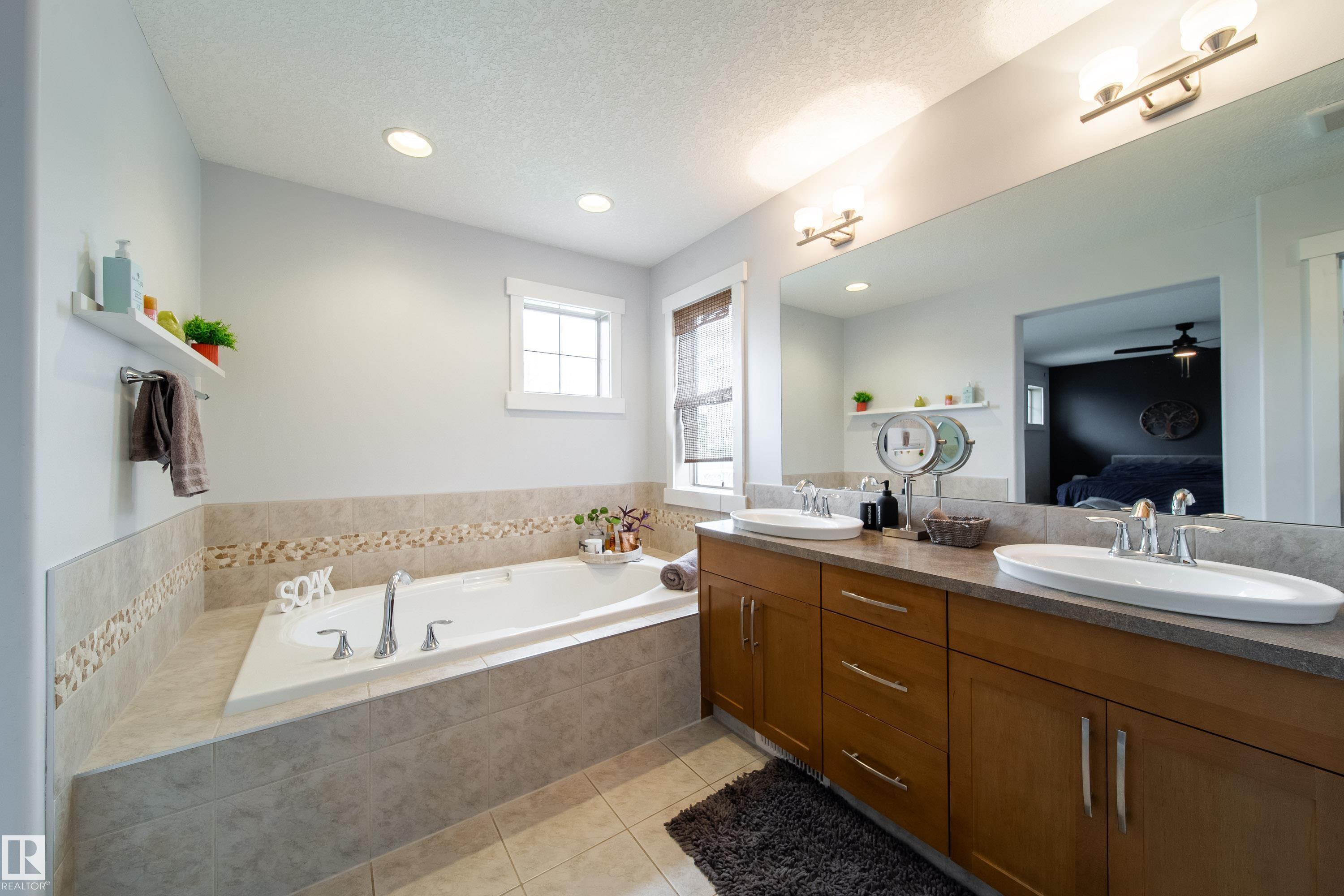 Photo 17 at 2016 125 Street SW, Rutherford, Edmonton