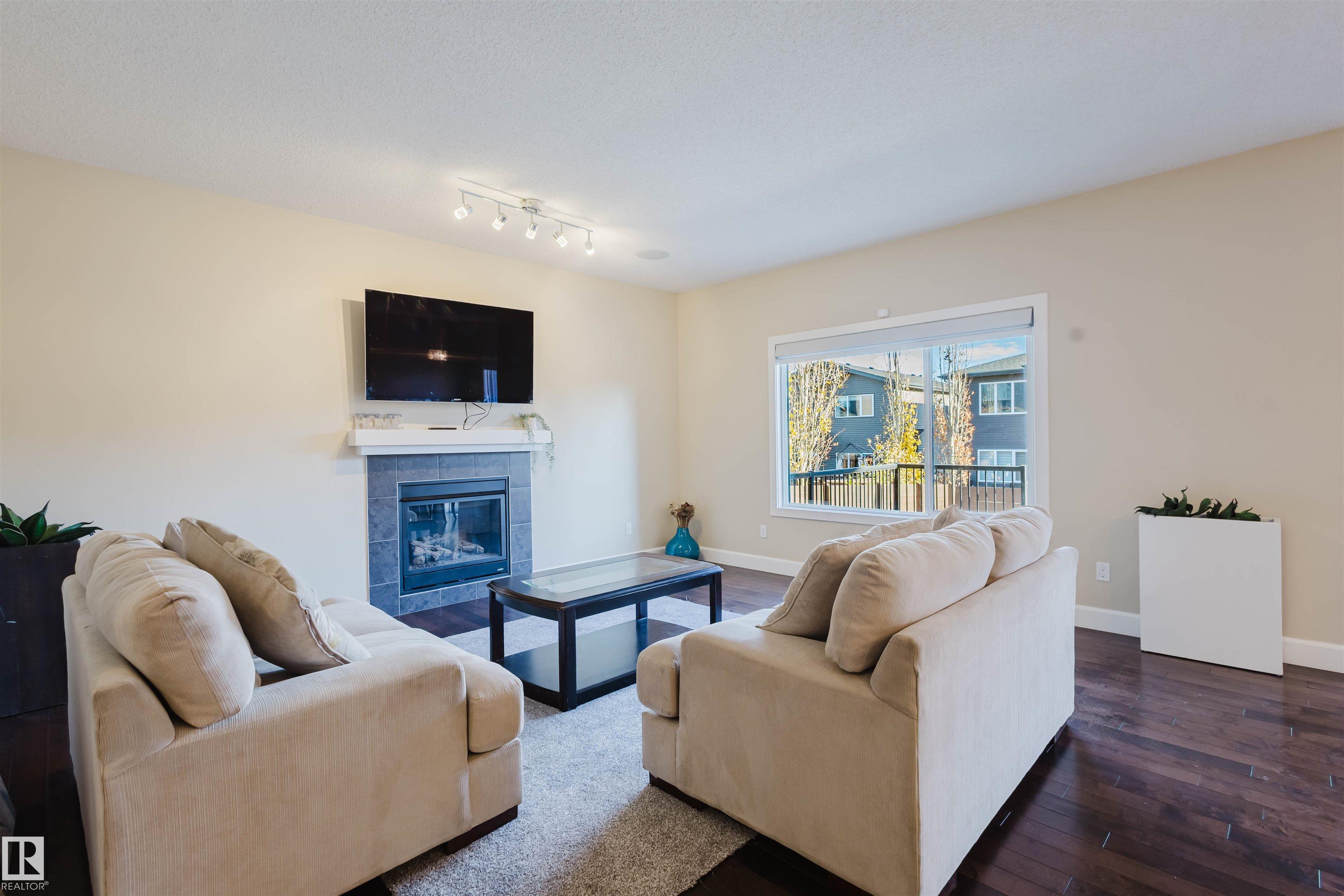 https://zimg.paragon.ice.com/ParagonImages/Property/PM/RAE/225401047/9/0/0/c9b7da26d7386bd3e405c6d75714b121/1/ecfd9f99db41f7202dd9084dbb779e2b/225401047-61FF9B14-6D81-40CD-A37B-366037E103D6.JPG