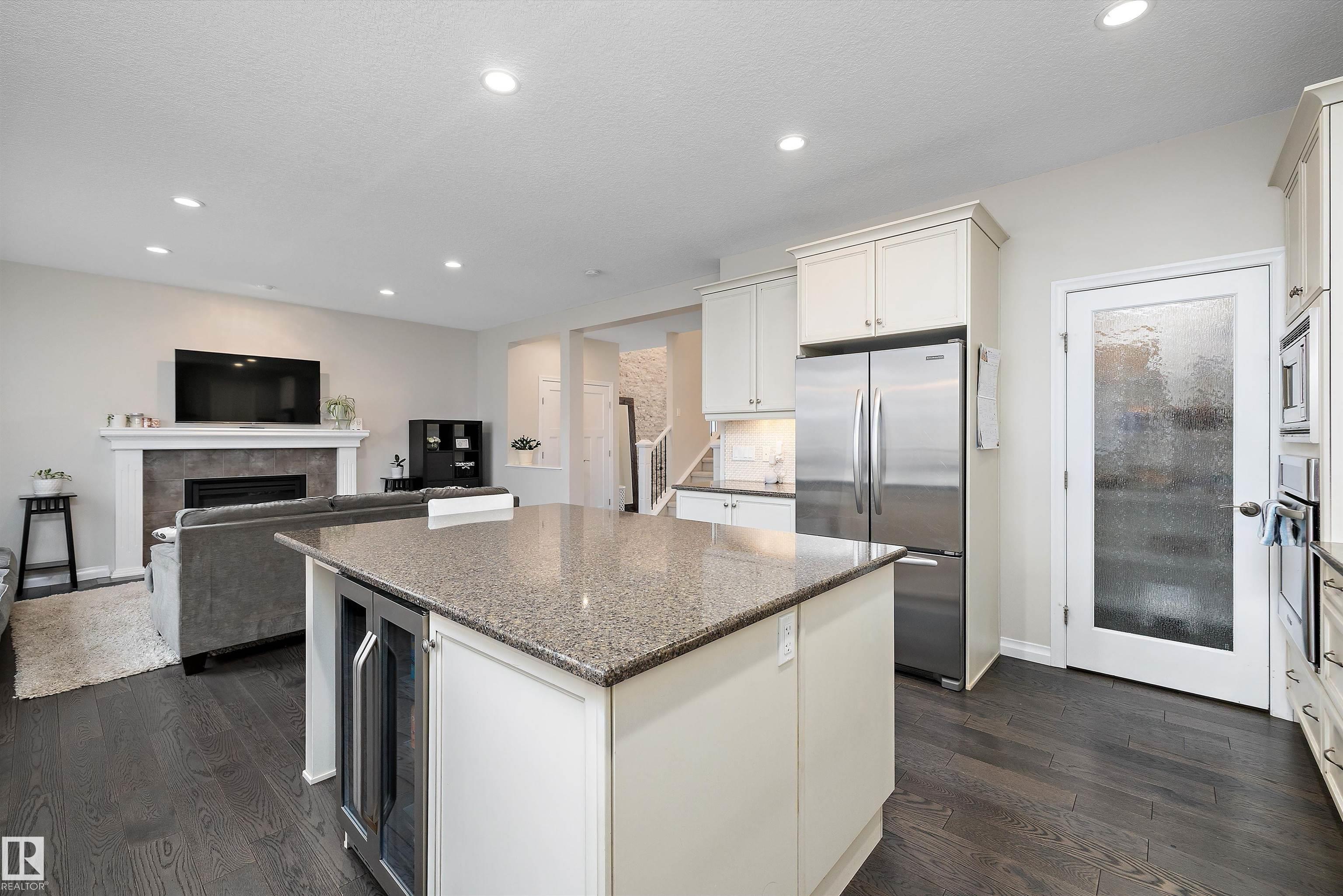 https://zimg.paragon.ice.com/ParagonImages/Property/PM/RAE/225401049/10/0/0/8b5c697b07ef4894e98096c094759081/1/aca825f249fc260f9ddd25c305dadf0e/225401049-4fc1d5cb-0068-4551-bb45-d8ff2048307e.JPG