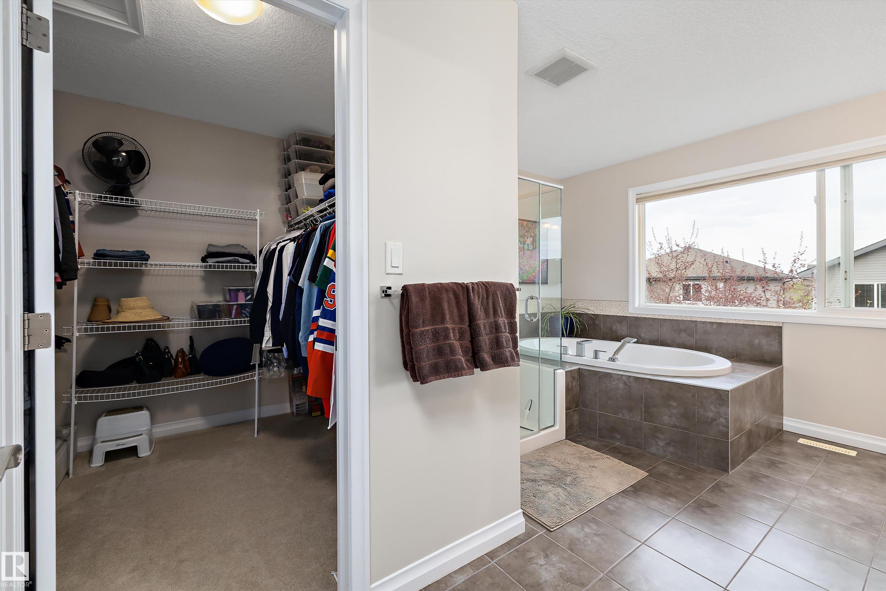 https://zimg.paragon.ice.com/ParagonImages/Property/PM/RAE/225401049/32/0/0/34448f3da7bfab4e0a08fecd7c2cc090/1/aca825f249fc260f9ddd25c305dadf0e/225401049-3f00666f-dbf6-4666-9e84-8303960aafcb.JPG