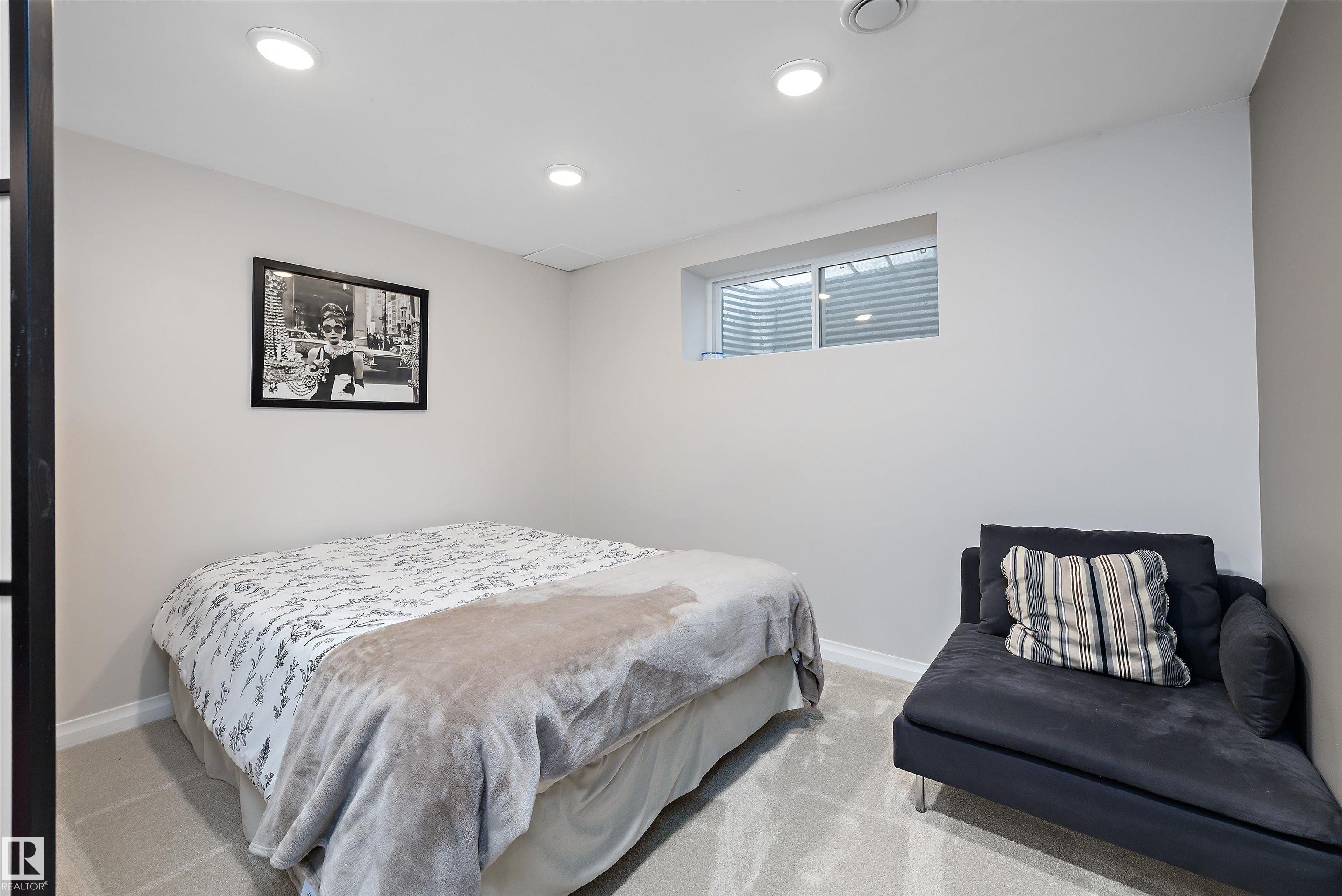https://zimg.paragon.ice.com/ParagonImages/Property/PM/RAE/225401049/38/0/0/c7da22b4f95b7c9aec17e9faa74ee2fb/1/aca825f249fc260f9ddd25c305dadf0e/225401049-7823da6e-906b-4f47-b05a-3479be395ebb.JPG