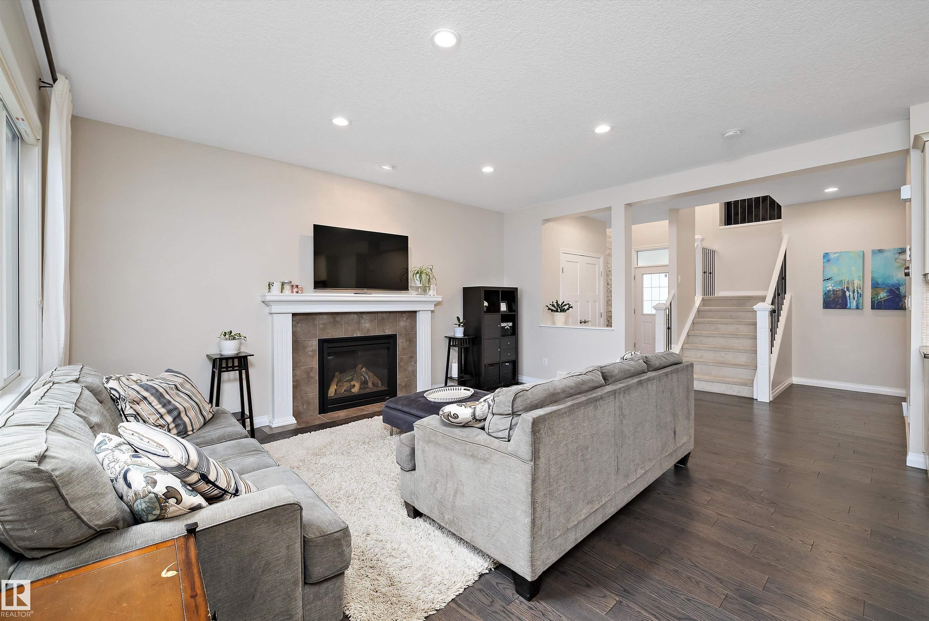 https://zimg.paragon.ice.com/ParagonImages/Property/PM/RAE/225401049/4/0/0/9f92135cb6b7f98d35d5b32eee0e0d49/1/aca825f249fc260f9ddd25c305dadf0e/225401049-abaef62a-bbe5-4e46-ad54-0d88de72162e.JPG
