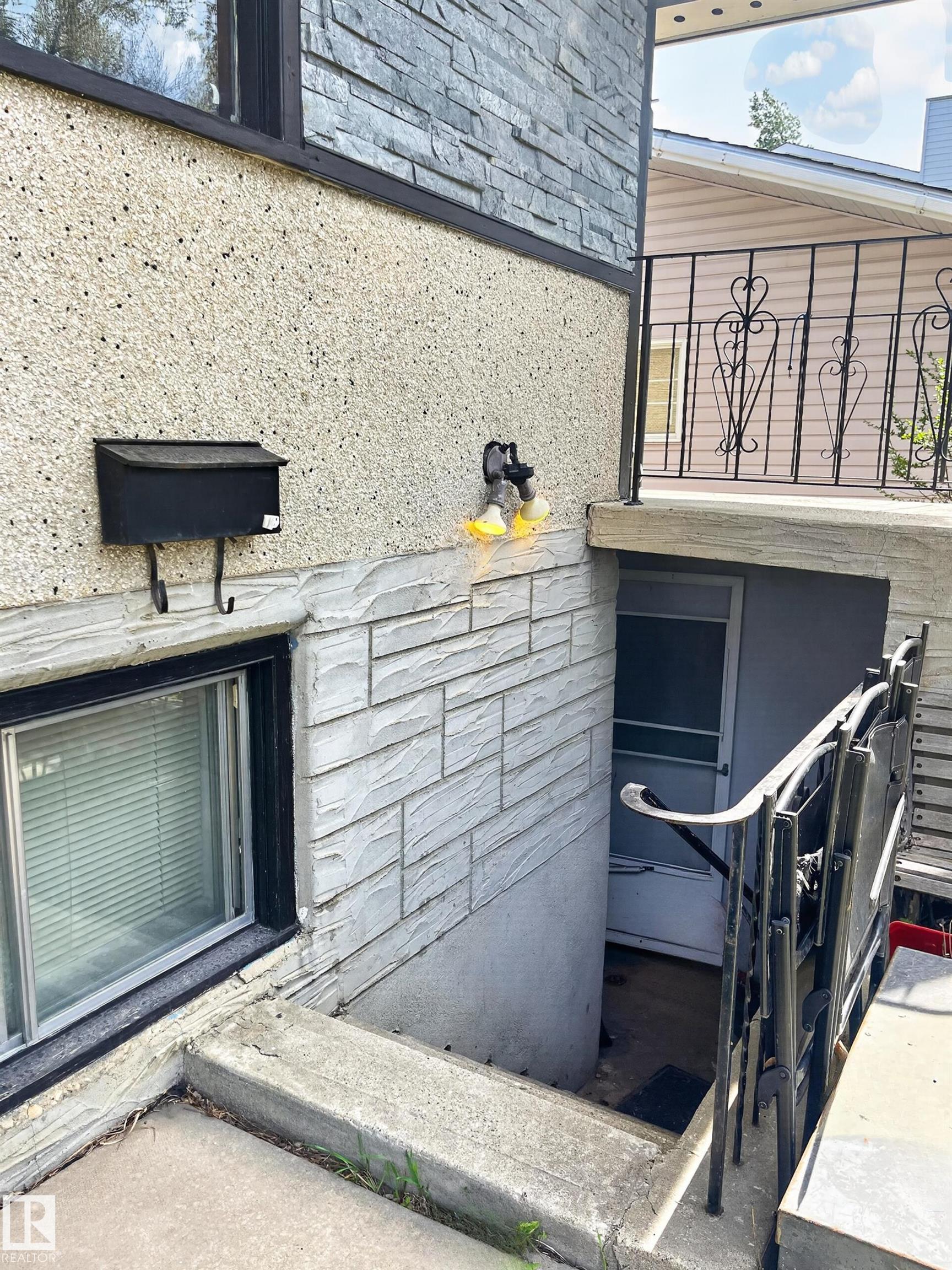 Picture for 11043 / 11045 131 ST NW
