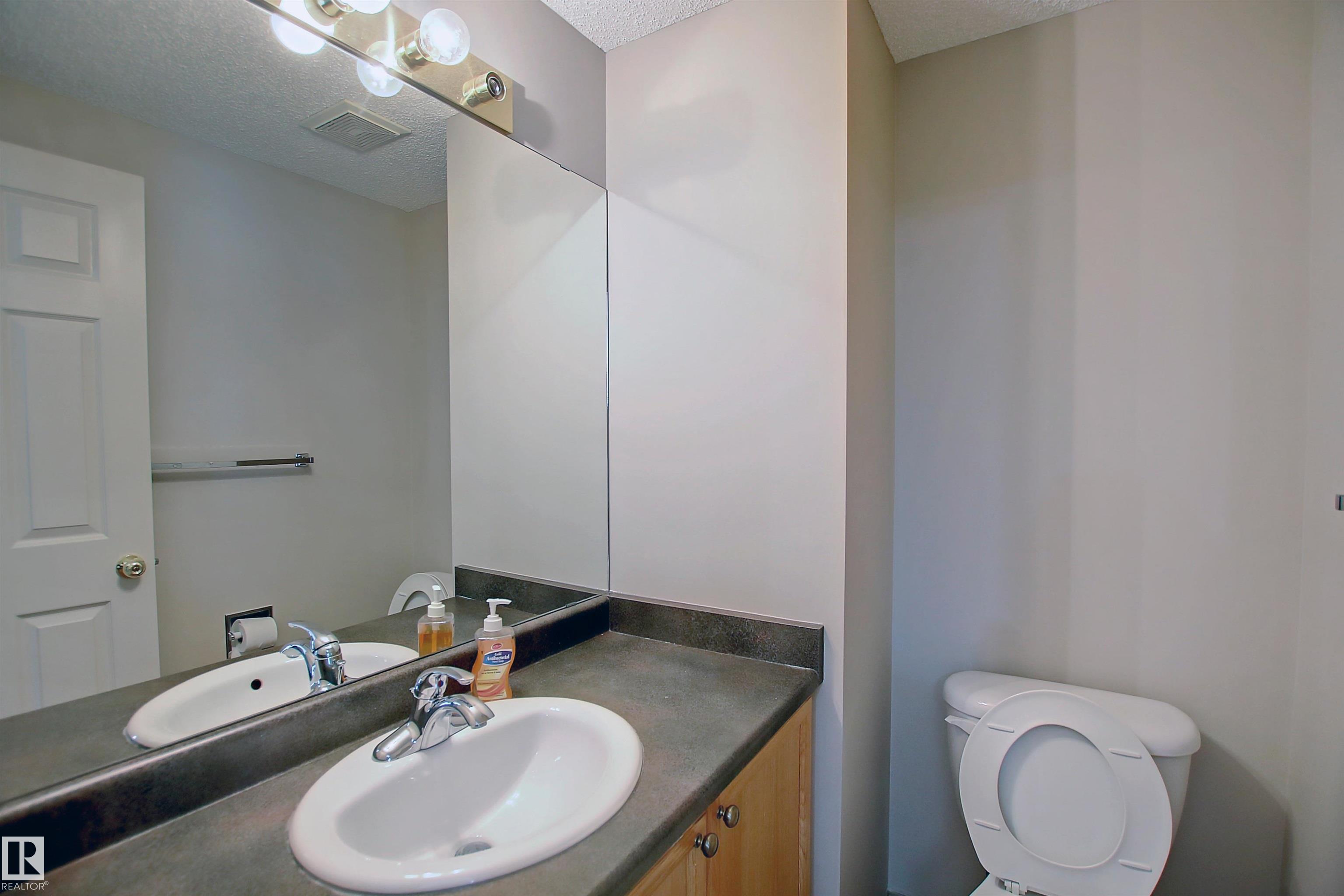 8129 7 Avenue SW, Ellerslie, Edmonton