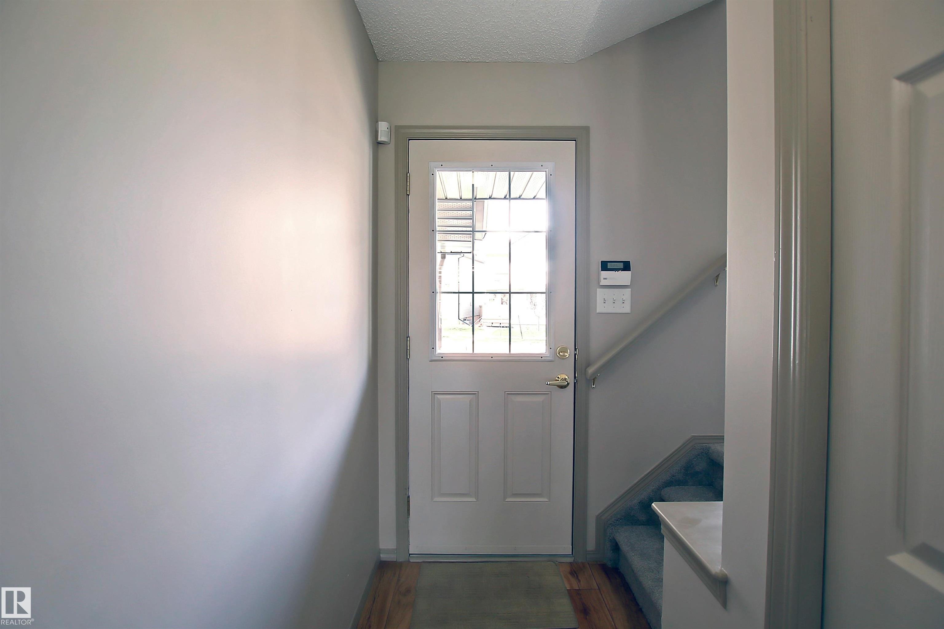 8129 7 Avenue SW, Ellerslie, Edmonton