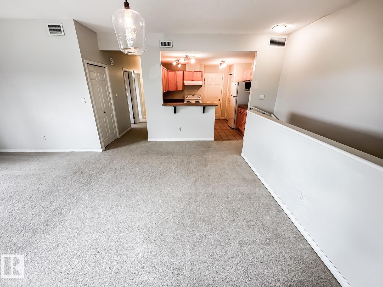 https://zimg.paragon.ice.com/ParagonImages/Property/PM/RAE/225401064/18/0/0/4723d7a287125fbd76c69d928d7644a2/1/6c5d83bbc3a0aca8d44d11293f53a0fe/225401064-fb0a63a5-5dfc-422d-a4a7-6b4864616aa4.JPG
