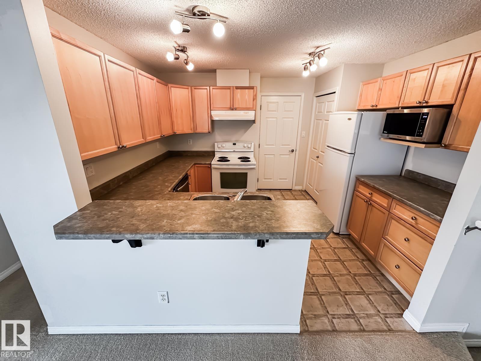https://zimg.paragon.ice.com/ParagonImages/Property/PM/RAE/225401064/22/0/0/0a7dd86aa4eb9b5f2553379d868c51cb/1/6c5d83bbc3a0aca8d44d11293f53a0fe/225401064-6892b81f-ae22-4800-a93c-517cc8dd4e36.JPG