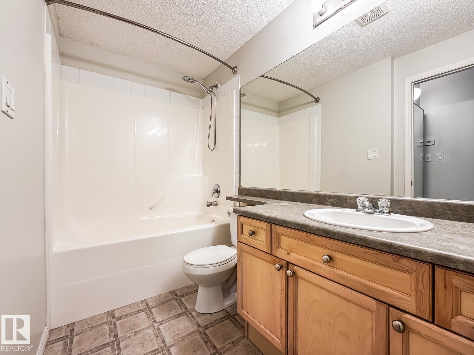 https://zimg.paragon.ice.com/ParagonImages/Property/PM/RAE/225401064/32/0/0/3ac50ec3b6852c5aa3cef165c397e287/1/6c5d83bbc3a0aca8d44d11293f53a0fe/225401064-684659e2-0d56-45eb-adf9-075babe6dc5e.JPG