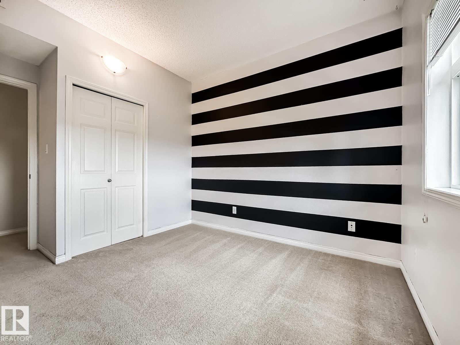 https://zimg.paragon.ice.com/ParagonImages/Property/PM/RAE/225401064/36/0/0/28e0d2a90a82a3e05af3c703861ad392/1/6c5d83bbc3a0aca8d44d11293f53a0fe/225401064-177ba010-014f-4c32-8eef-09cf34b93a25.JPG