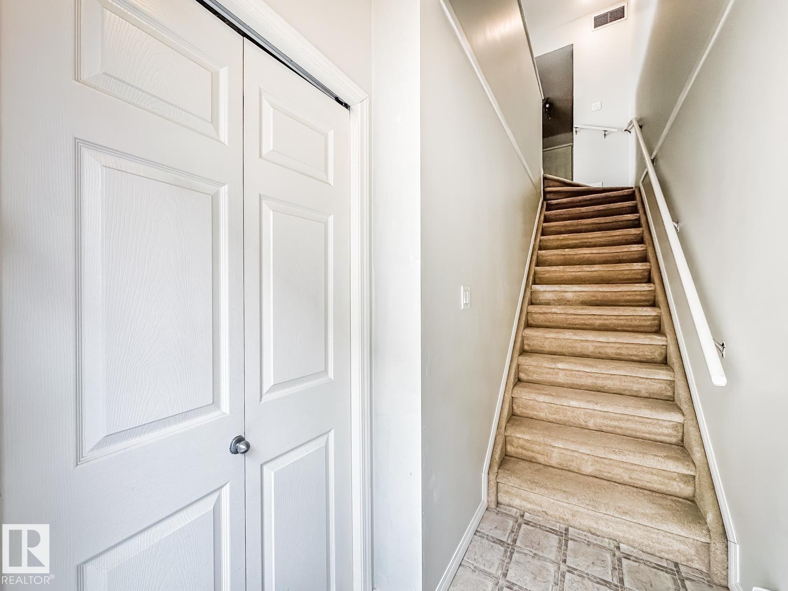 https://zimg.paragon.ice.com/ParagonImages/Property/PM/RAE/225401064/9/0/0/5b1d64b2c278e0440a09ebf57dcd43b7/1/6c5d83bbc3a0aca8d44d11293f53a0fe/225401064-4894140b-9643-475b-a54f-7090cb4f1140.JPG