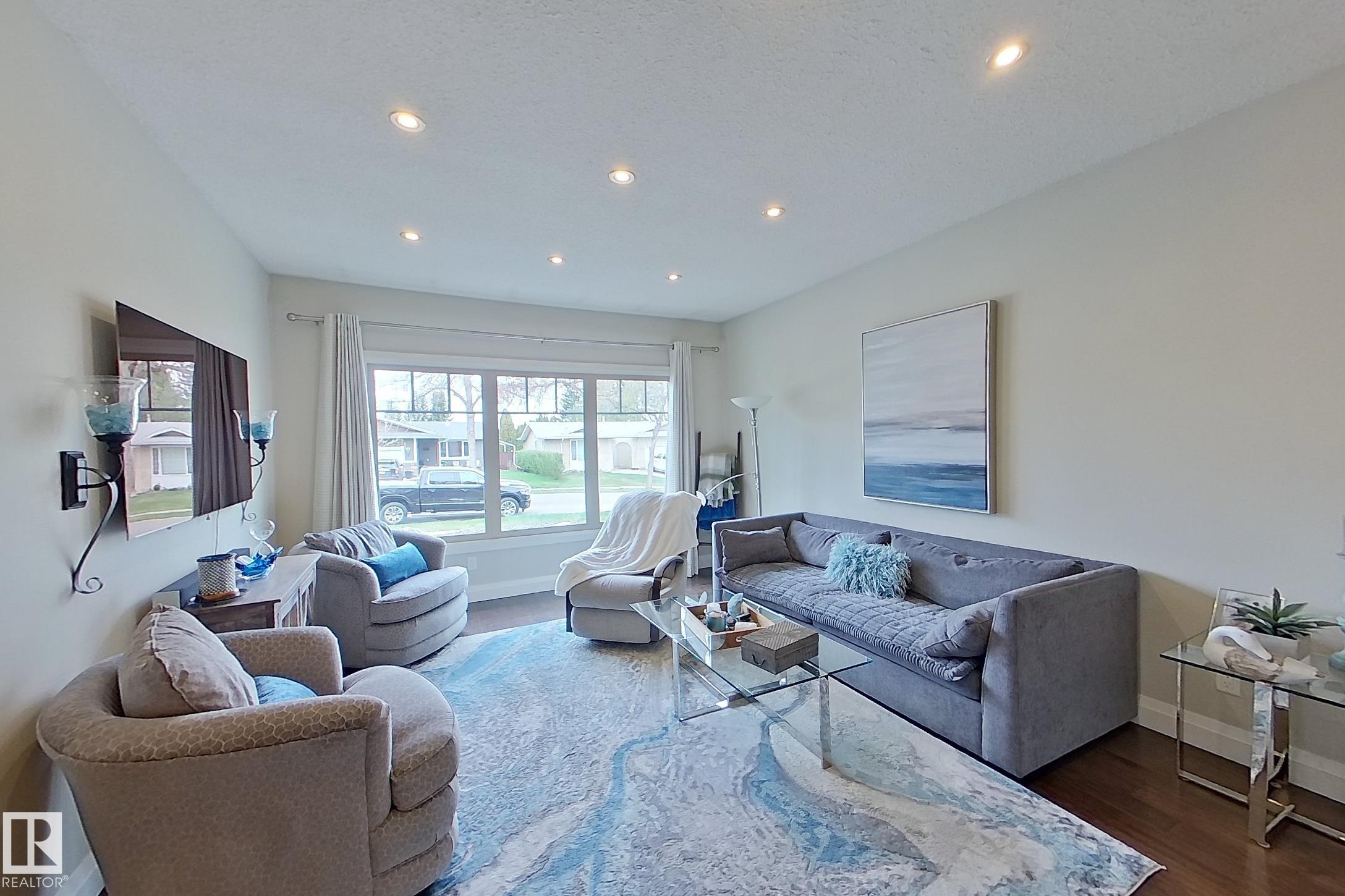 10 Brunswick Crescent, Braeside, St. Albert