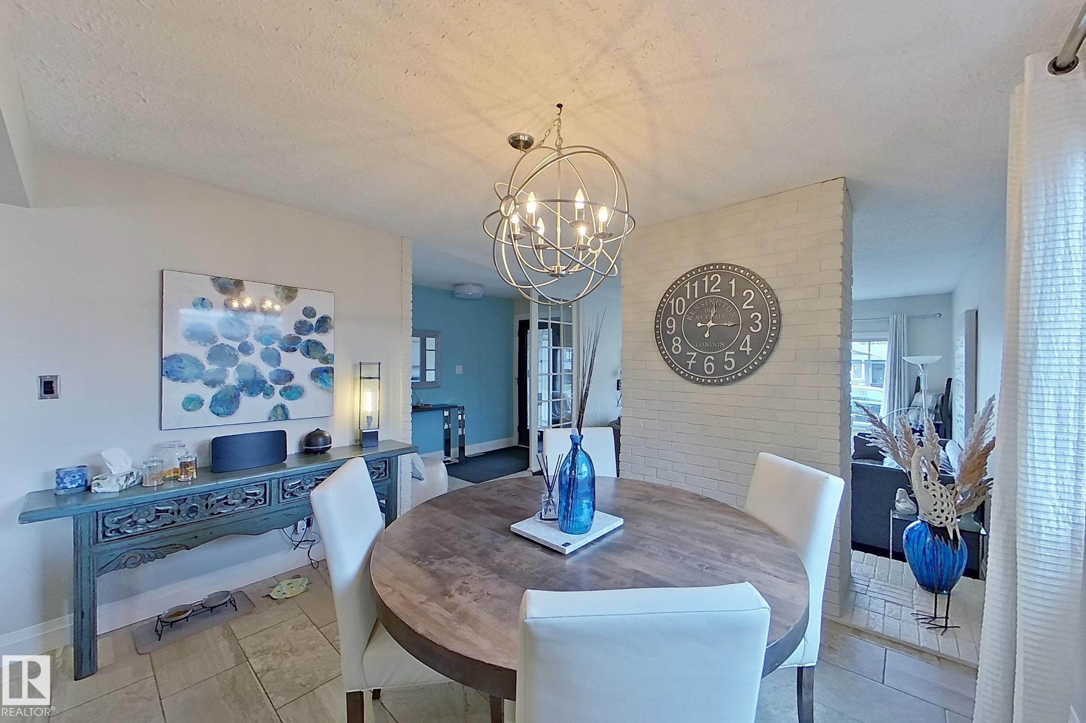 Photo 8 at 10 Brunswick Crescent, Braeside, St. Albert