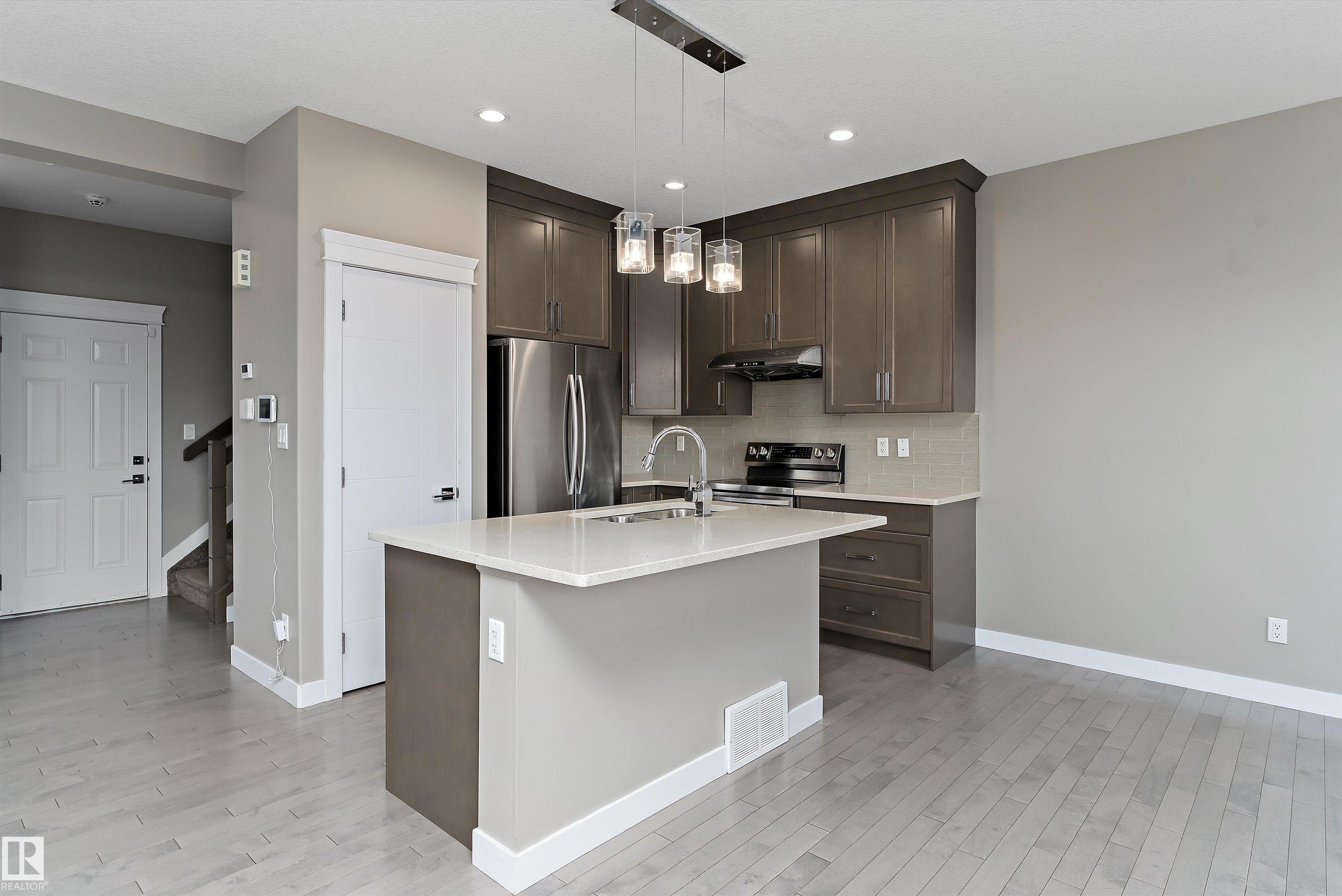 8729 Carson Way SW, Chappelle Area, Edmonton