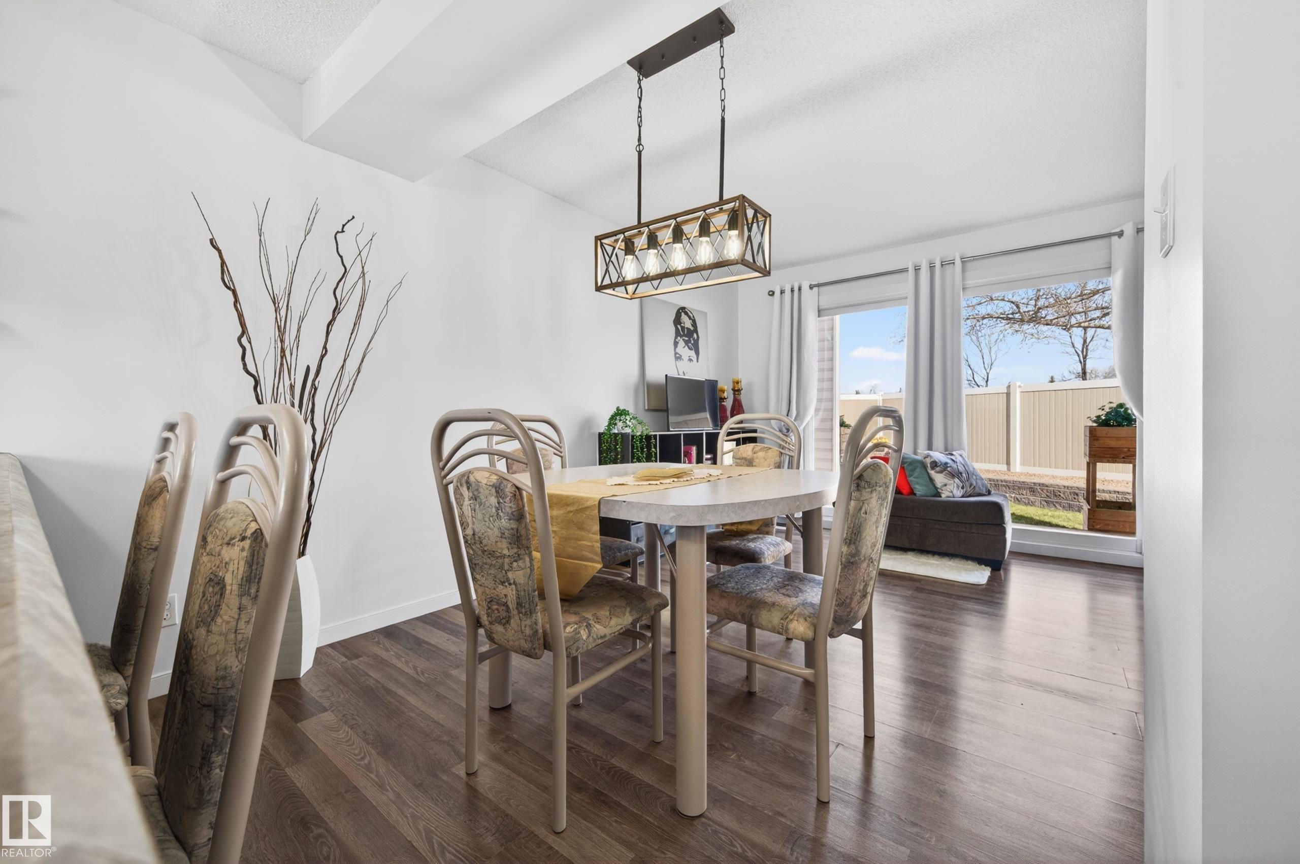 Photo 13 at 14522 56 Street NW, Casselman, Edmonton