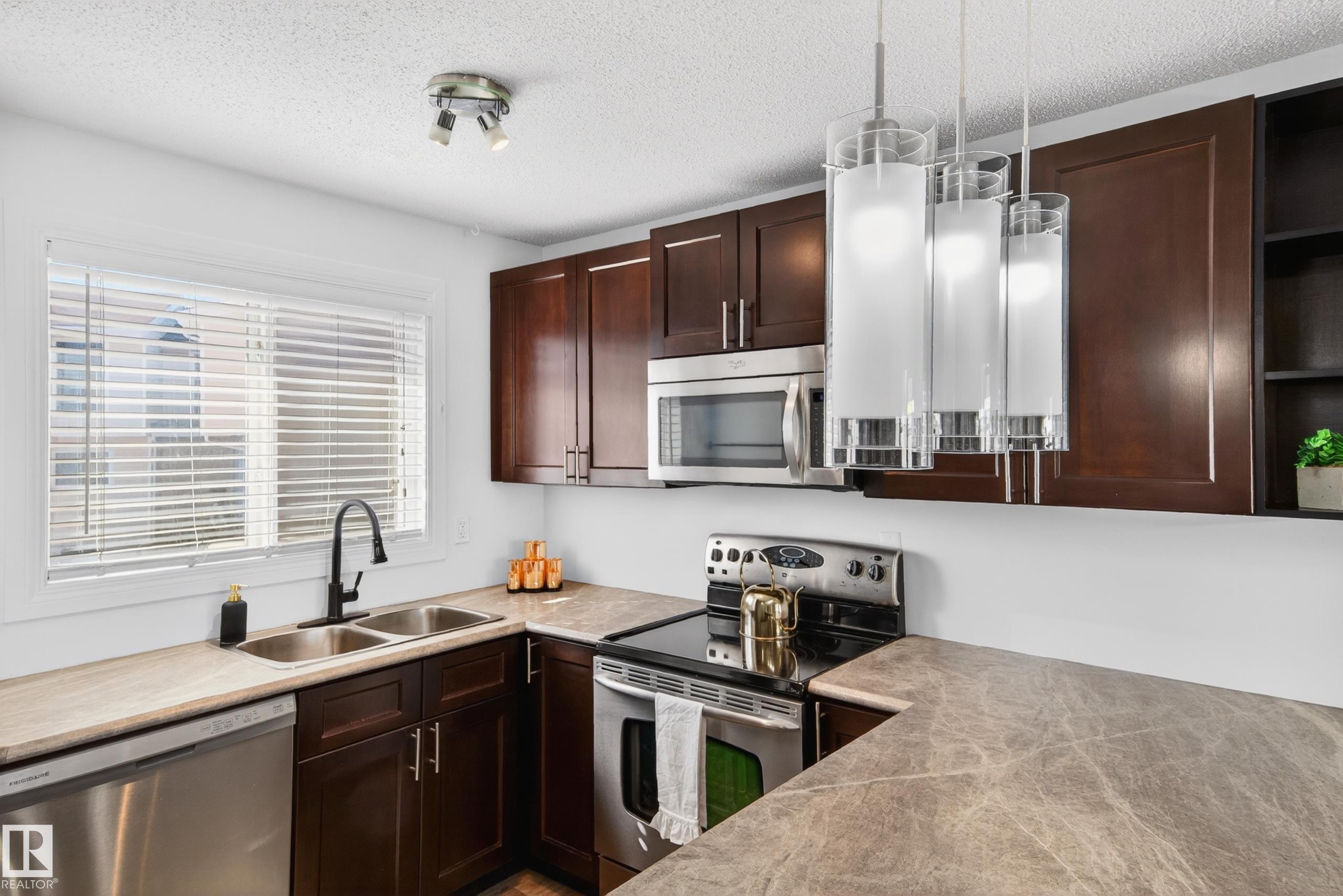 Photo 7 at 14522 56 Street NW, Casselman, Edmonton