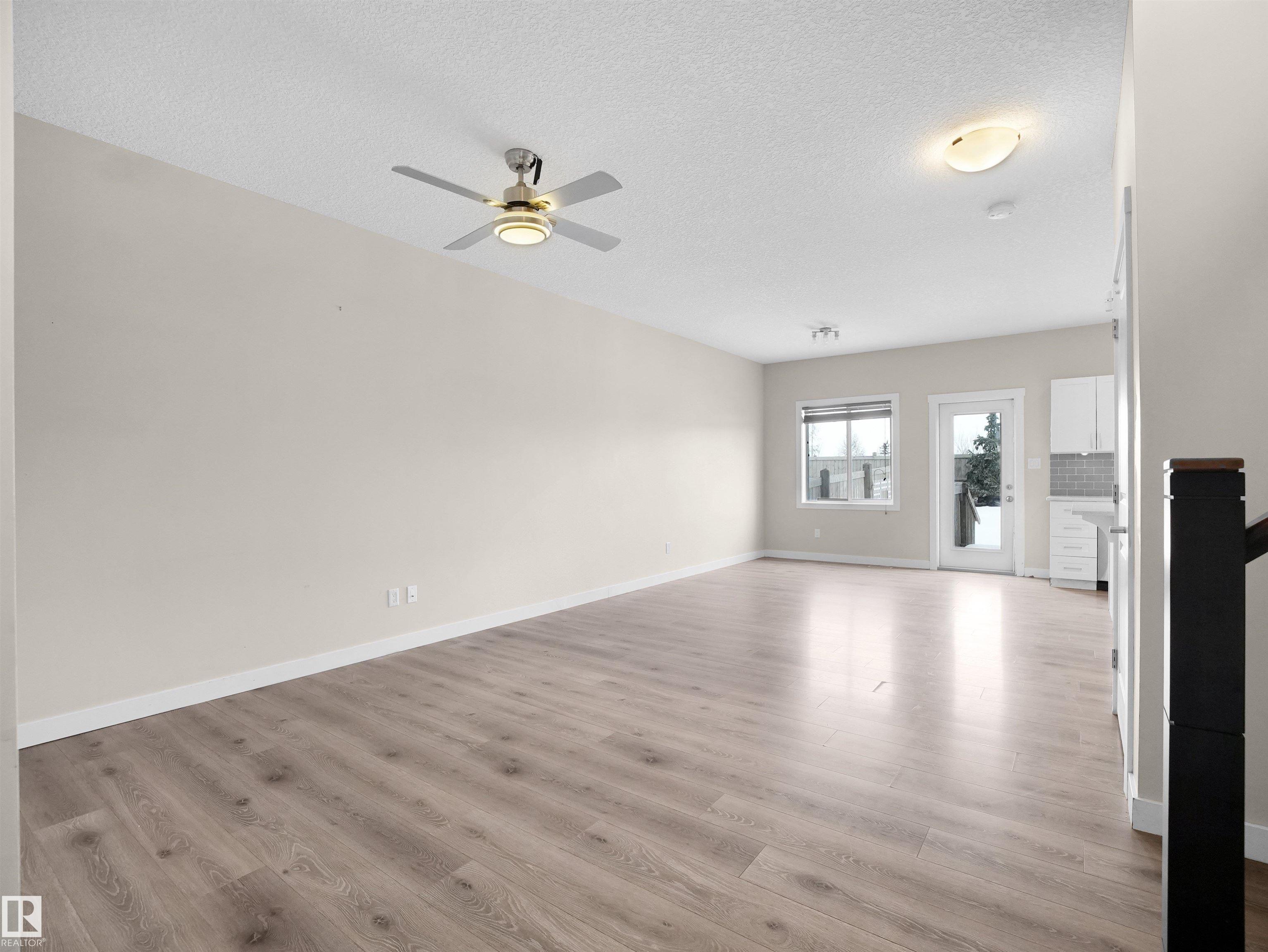 https://zimg.paragon.ice.com/ParagonImages/Property/PM/RAE/225401079/15/0/0/9e1f2e3b970d8ee66971e671f96c3b8d/1/98c8879d570198e73f8be2ececad874b/225401079-4f791927-af32-41c0-958e-1b25138a786c.JPG