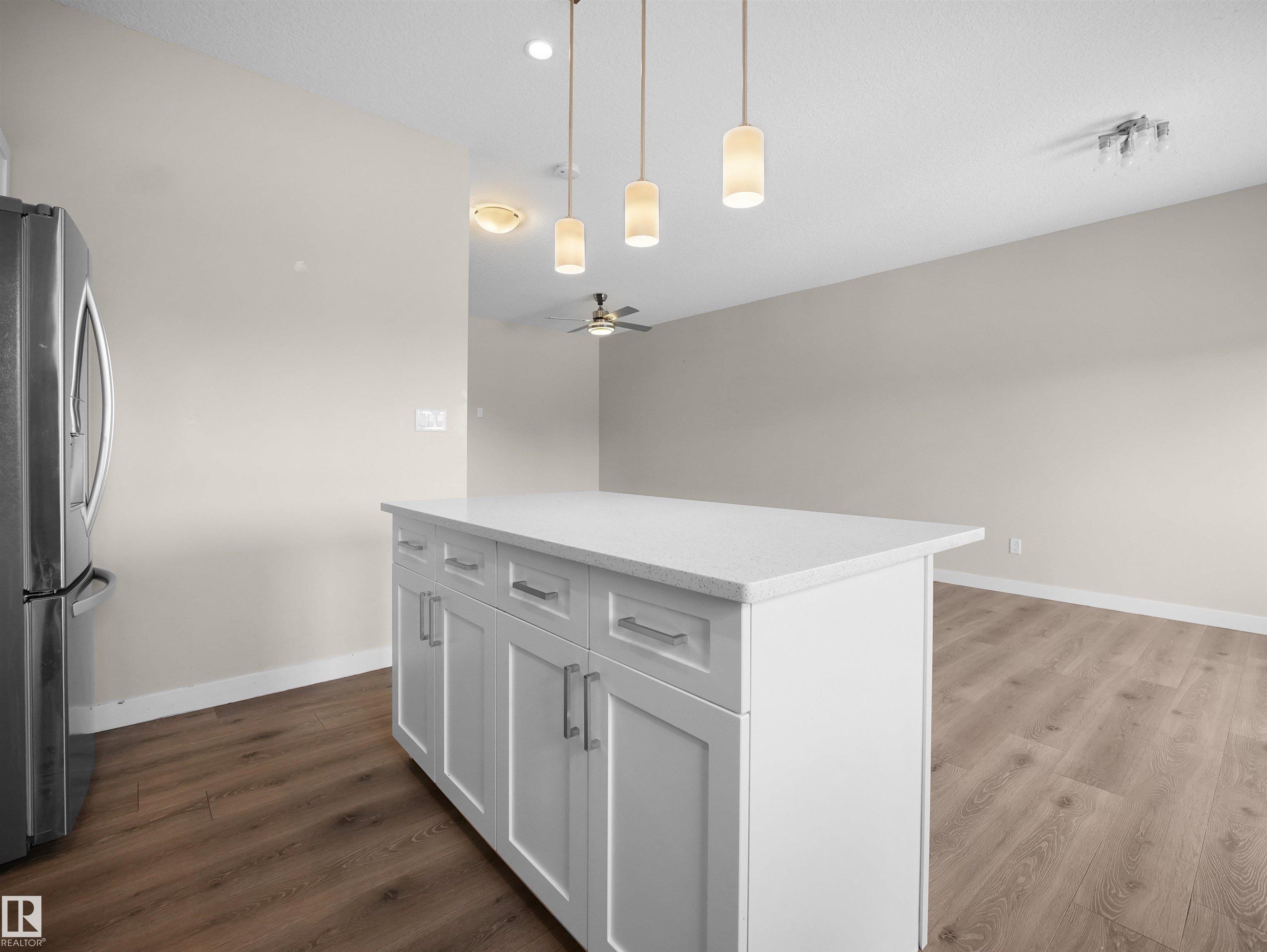 https://zimg.paragon.ice.com/ParagonImages/Property/PM/RAE/225401079/38/0/0/e41a43b5e7b83ef9ab2cc9bb60302602/1/98c8879d570198e73f8be2ececad874b/225401079-583e1c90-9652-41b5-96b5-7fddc0805881.JPG