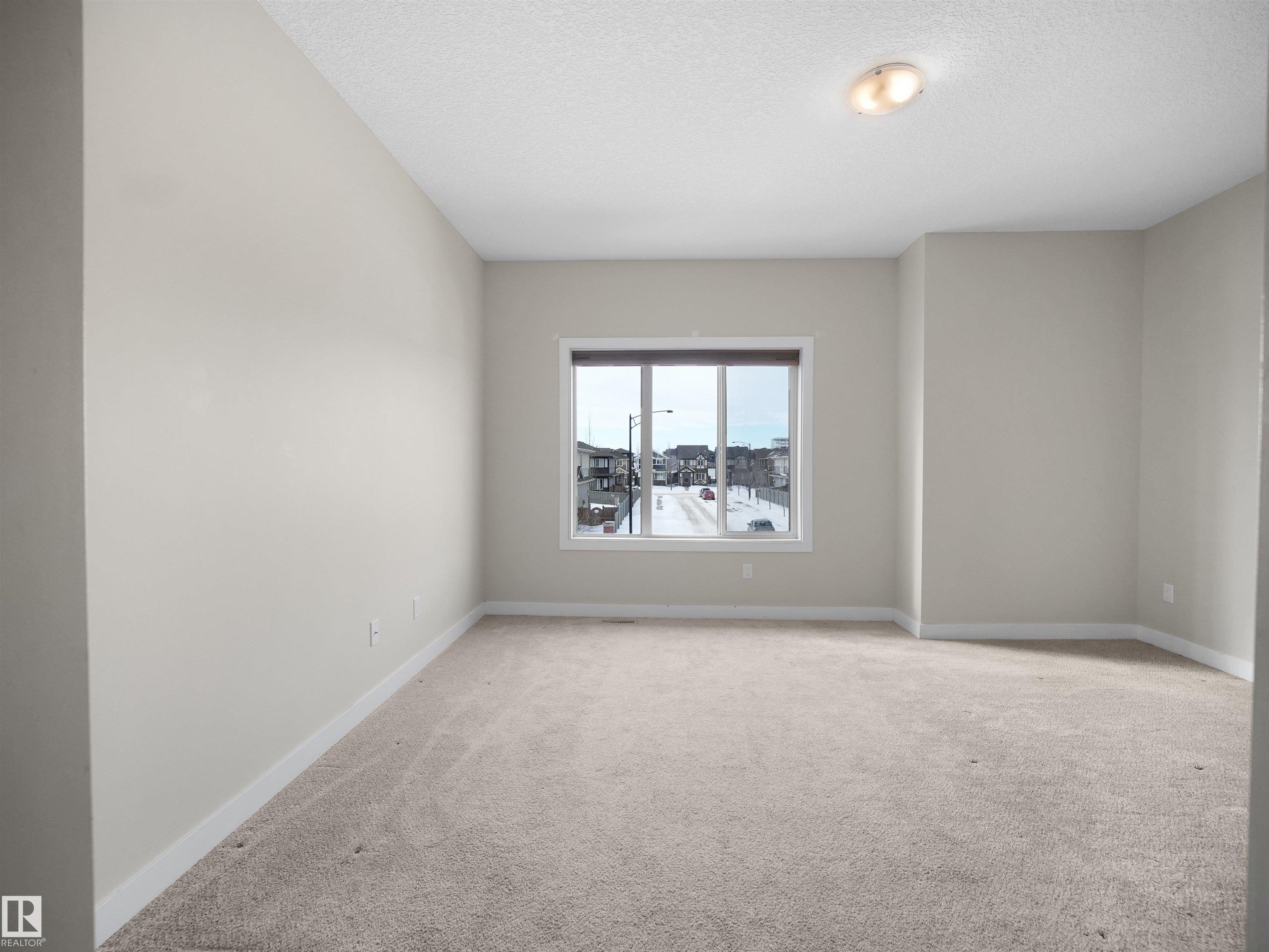 https://zimg.paragon.ice.com/ParagonImages/Property/PM/RAE/225401079/50/0/0/18f93c7990431ab9c0dde0fcd0a28208/1/98c8879d570198e73f8be2ececad874b/225401079-7a2472bd-ddda-4306-9b76-d778bd7abe58.JPG