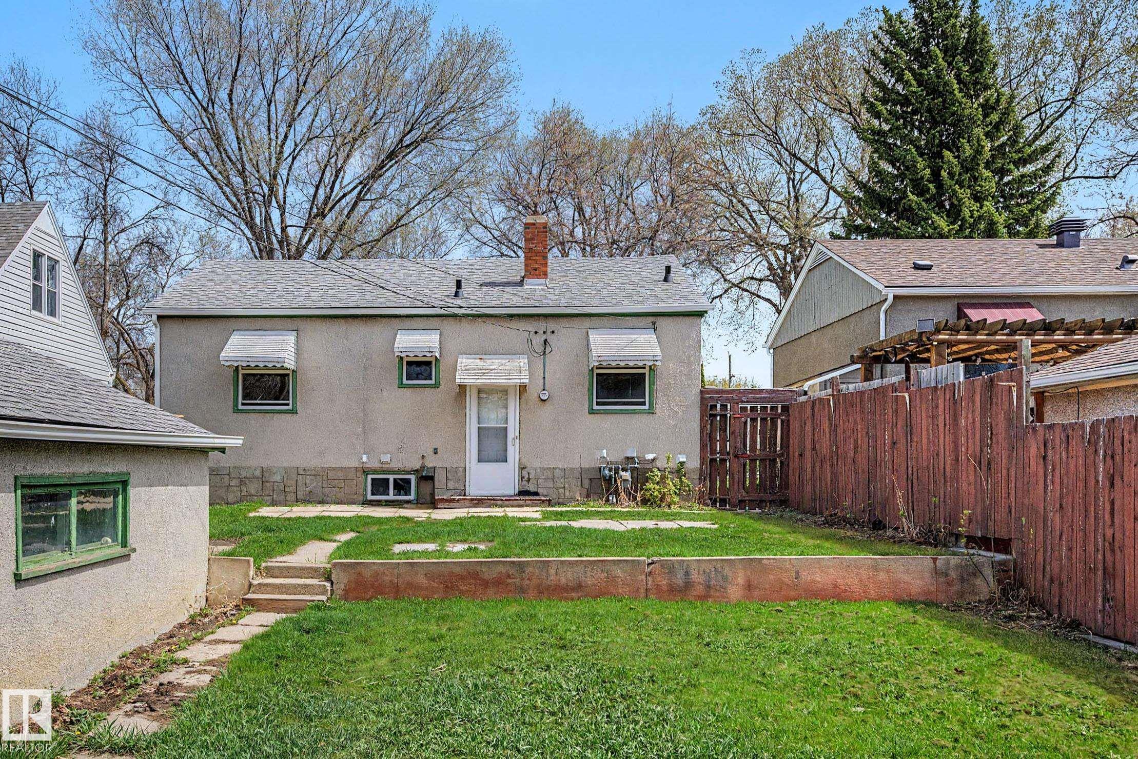 Photo 33 at 9276 86 Street NW, Strathearn, Edmonton