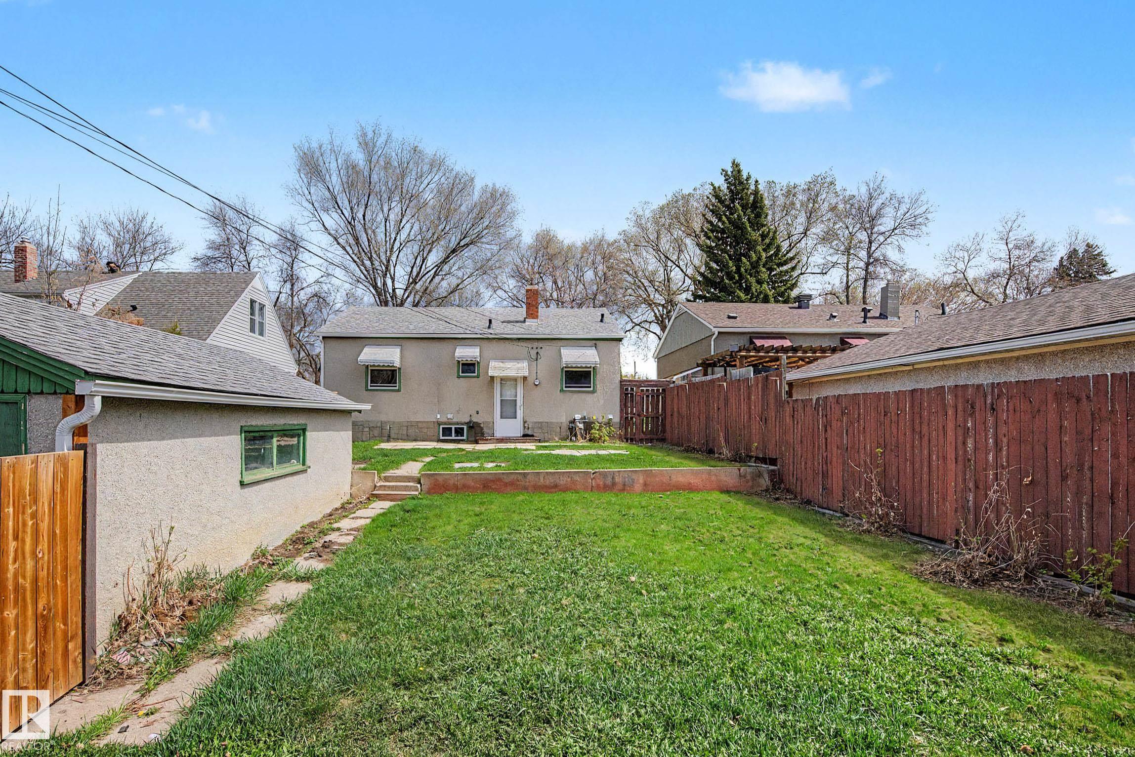 https://zimg.paragon.ice.com/ParagonImages/Property/PM/RAE/225401080/35/0/0/829ca3ff32777e9ce154cac642738258/1/dfd52fd556dc3b5cf0edc8708ce38378/225401080-a2b56831-01fe-47c1-a092-7b11622a0926.JPG