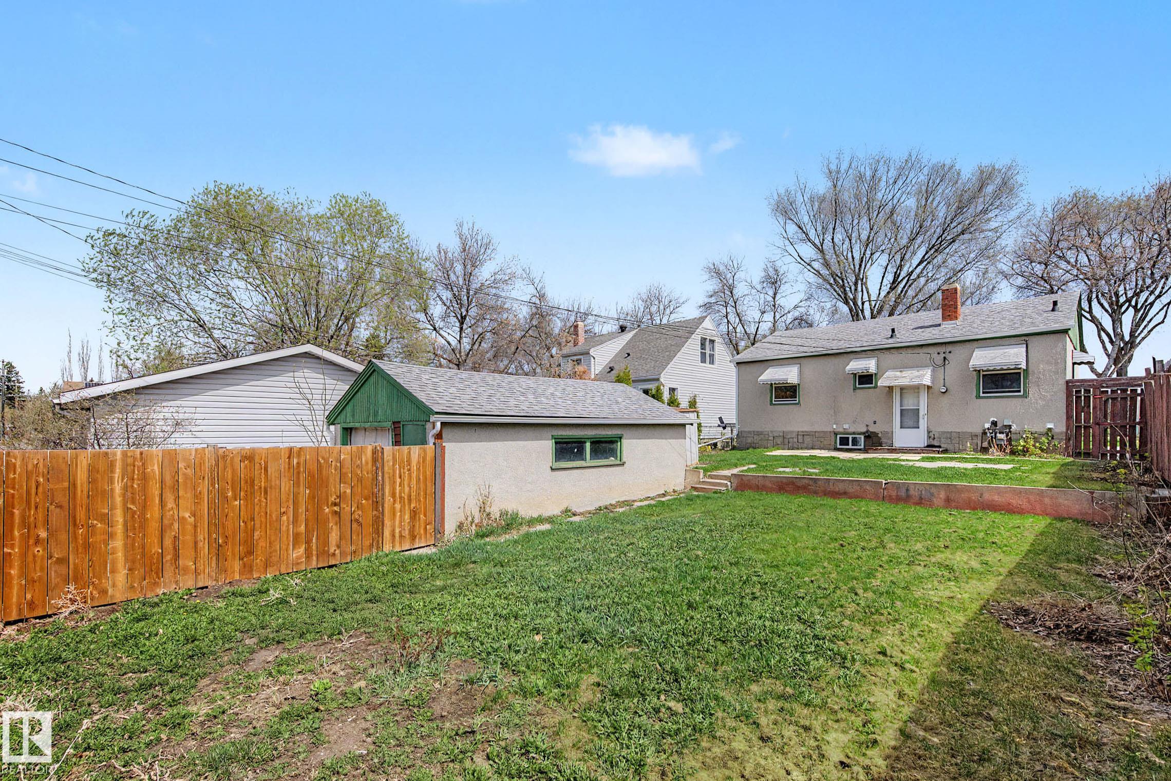 https://zimg.paragon.ice.com/ParagonImages/Property/PM/RAE/225401080/36/0/0/8db022644ba805dc6d475061b608a1a1/1/dfd52fd556dc3b5cf0edc8708ce38378/225401080-a784b8c5-65c2-420f-9bad-0e2ad8bed28b.JPG