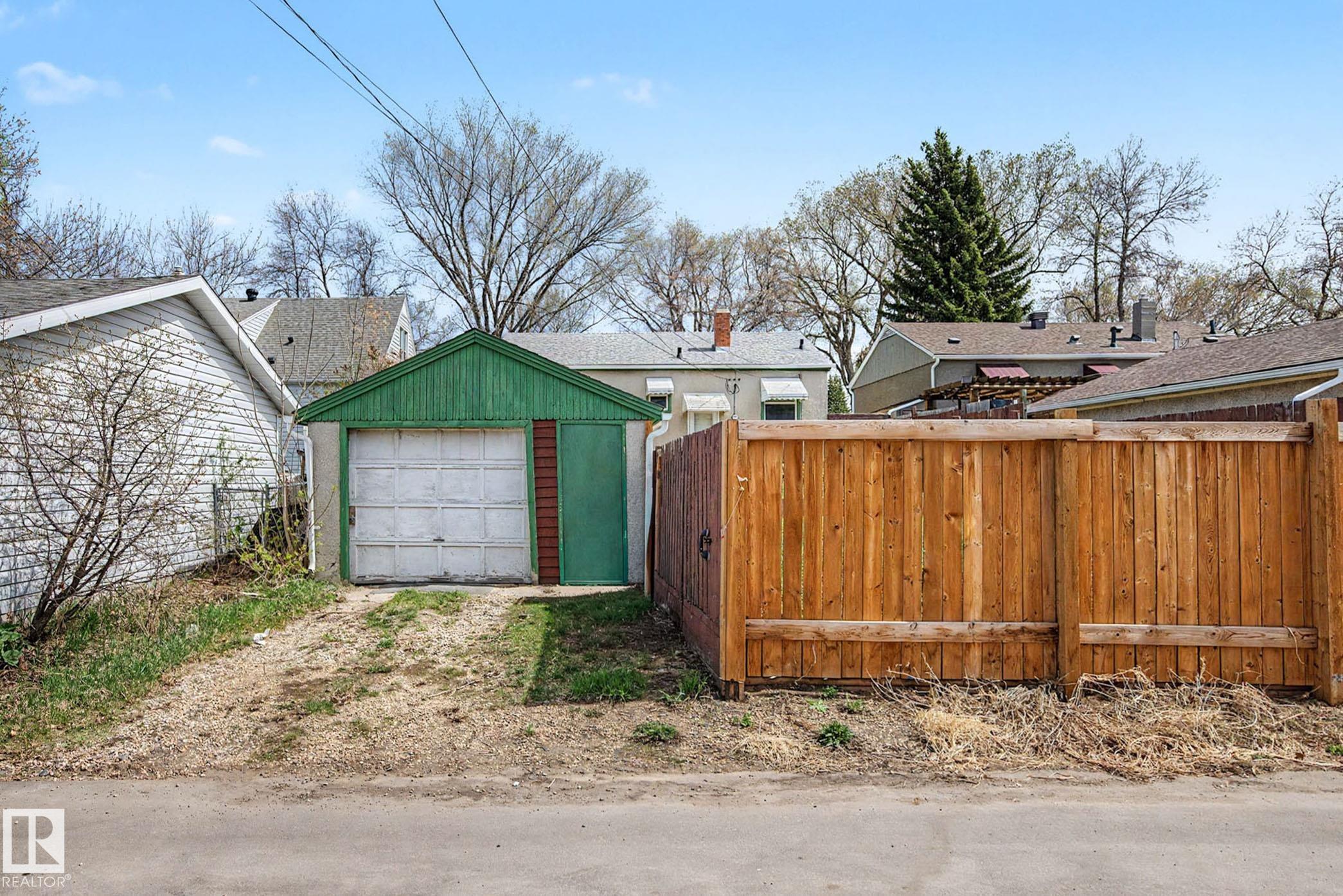 https://zimg.paragon.ice.com/ParagonImages/Property/PM/RAE/225401080/37/0/0/9560e55a5d2d64e3ddff625a59fbc519/1/dfd52fd556dc3b5cf0edc8708ce38378/225401080-6d9d3e9d-f5cf-4d88-820e-54a2f08d34b7.JPG