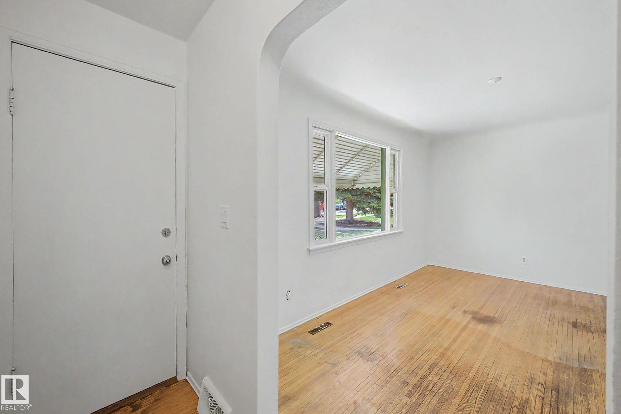 Picture for 9276 86 ST NW