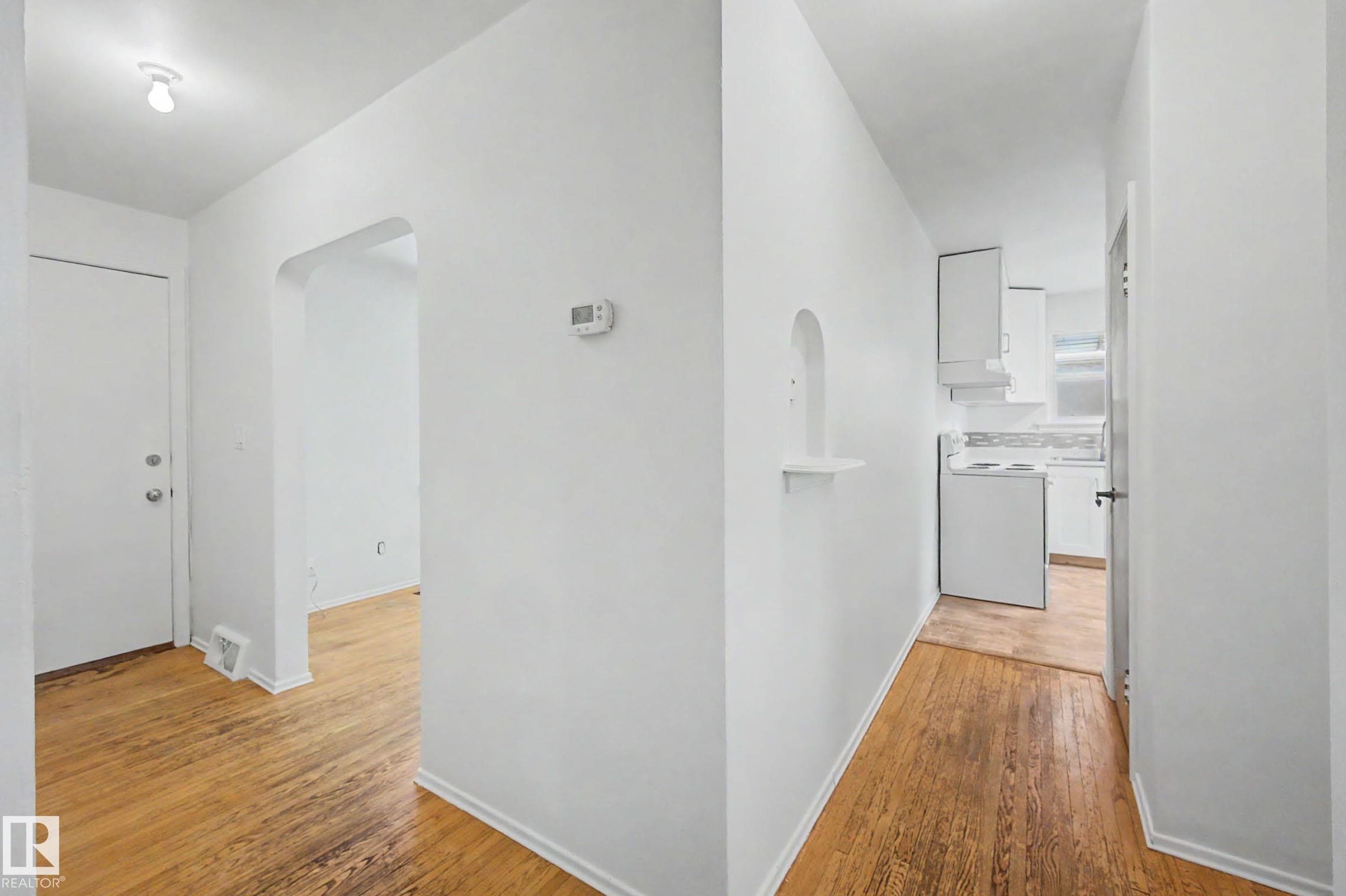 Photo 7 at 9276 86 Street NW, Strathearn, Edmonton