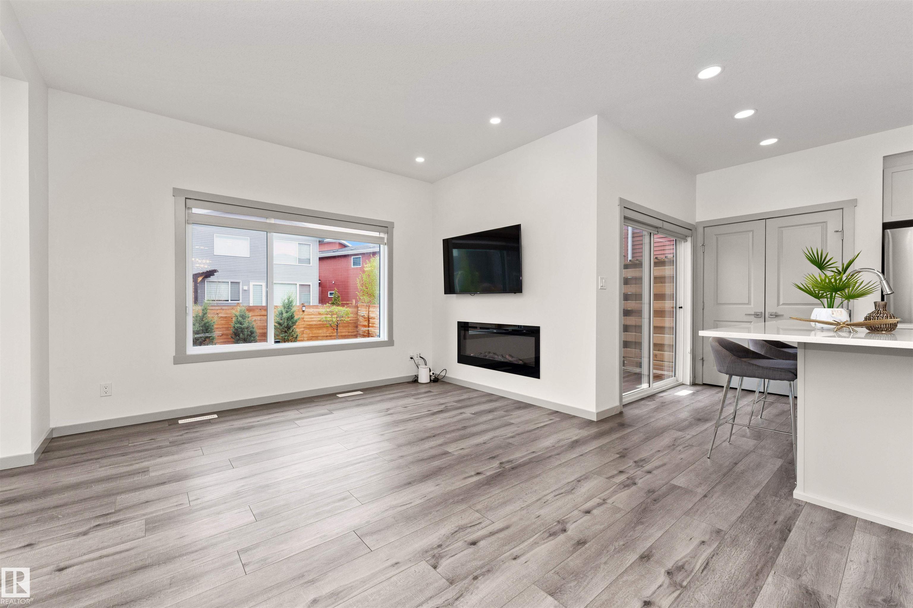 Photo 9 at 2330 Kelly Circle SW, Keswick, Edmonton