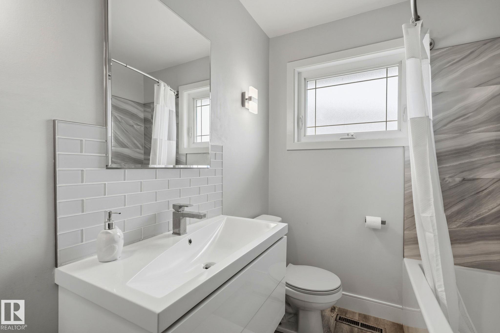 https://zimg.paragon.ice.com/ParagonImages/Property/PM/RAE/225401086/12/0/0/18b565511795bd47c6abf7863db6d71d/1/6cc683bef0102bbc89f6271335b59ce1/225401086-802ed57e-e8d2-454b-ae90-75281d5dcc7f.JPG