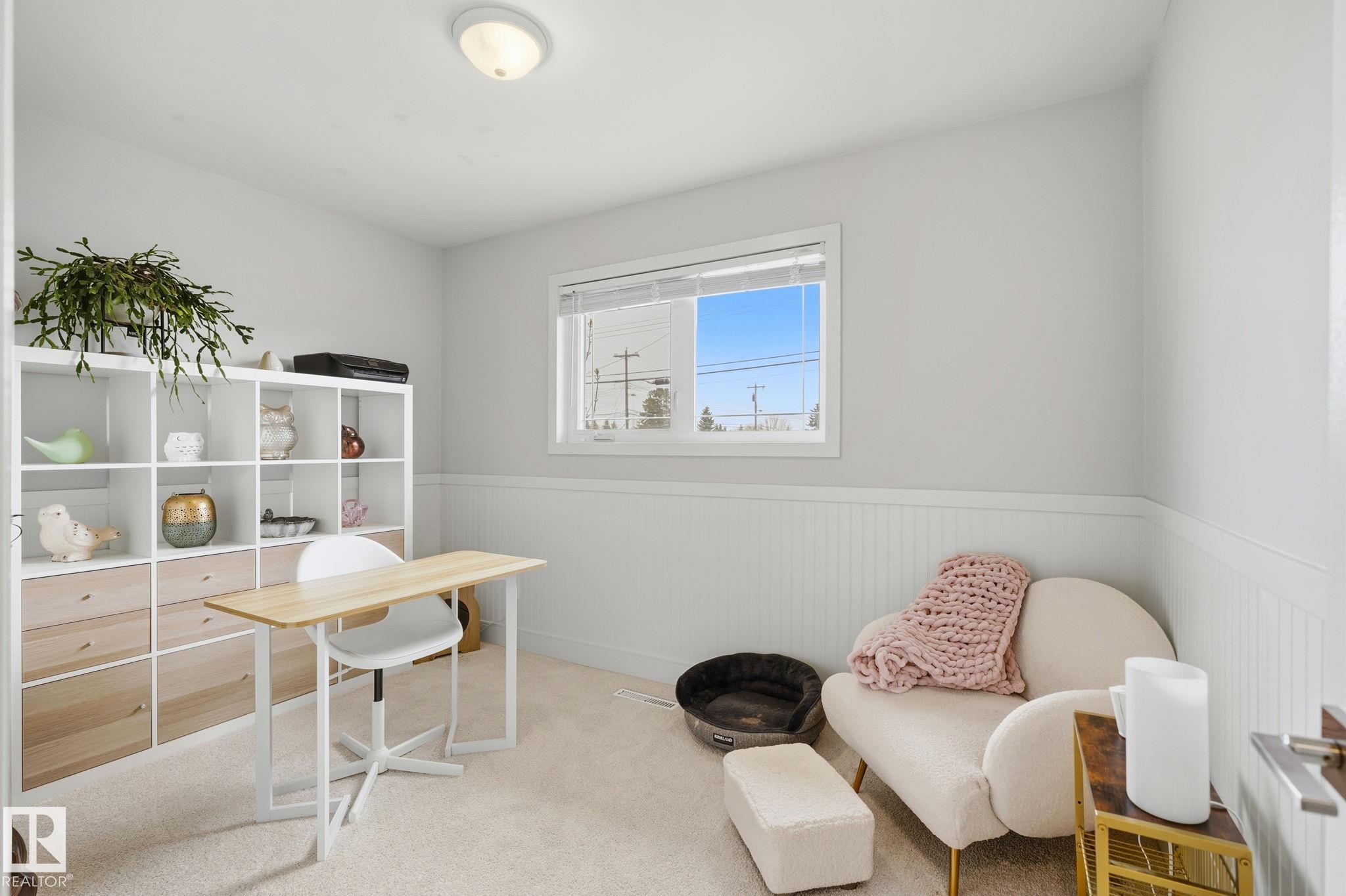 https://zimg.paragon.ice.com/ParagonImages/Property/PM/RAE/225401086/17/0/0/de420d8cb86a777f11ff44d200539821/1/6cc683bef0102bbc89f6271335b59ce1/225401086-ce3e5ce6-0651-4629-8115-b4292988bc69.JPG