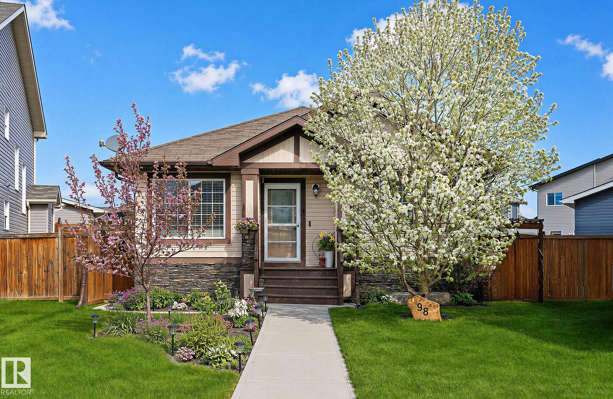 98 Hewitt Circle, Harvest Ridge, Spruce Grove