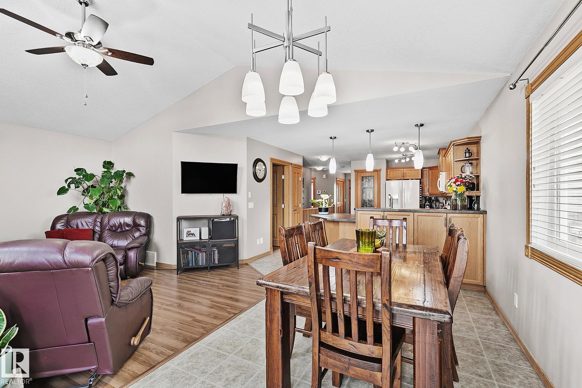 Photo 7 at 98 Hewitt Circle, Harvest Ridge, Spruce Grove