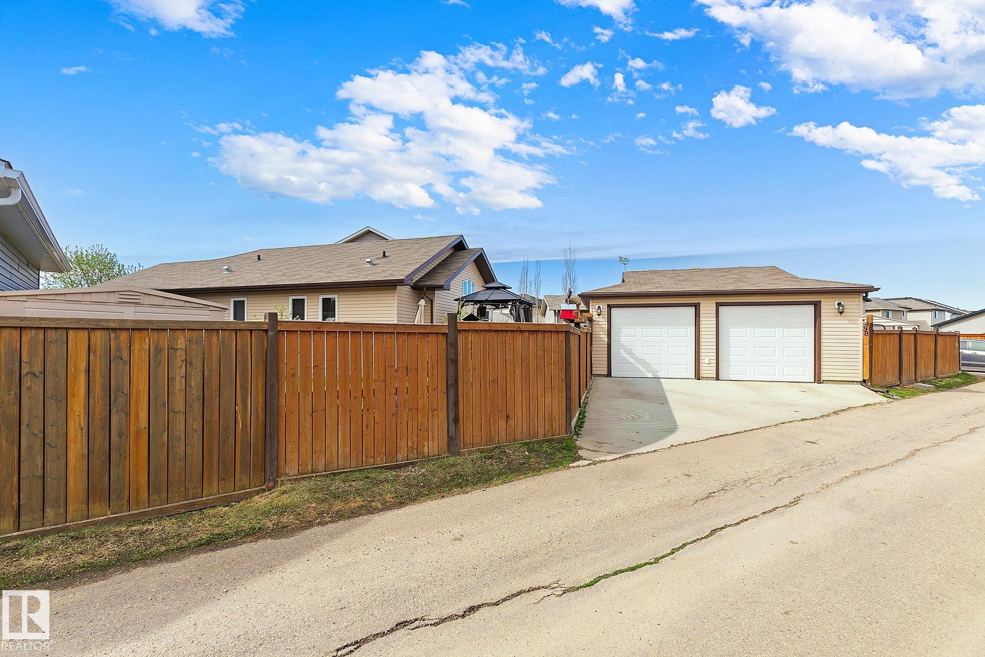 Photo 62 at 98 Hewitt Circle, Harvest Ridge, Spruce Grove