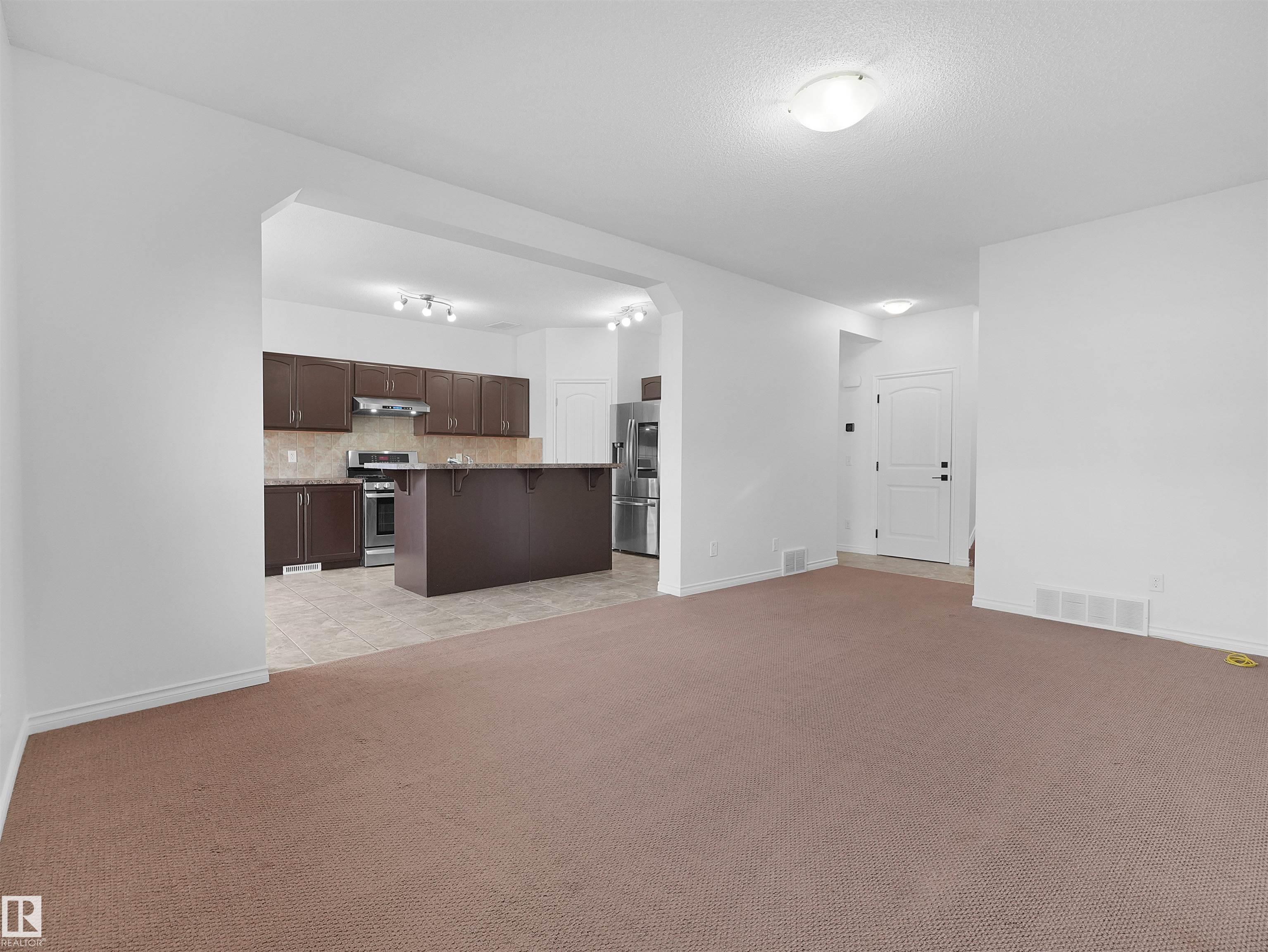https://zimg.paragon.ice.com/ParagonImages/Property/PM/RAE/225401091/12/0/0/7755c3cd727ffbceebd67e33eb8bb9d7/1/a3c4e6adef8272abfc58e6fb758a8dd2/225401091-5957c58e-df1e-40fe-89fe-61e7258c9179.JPG