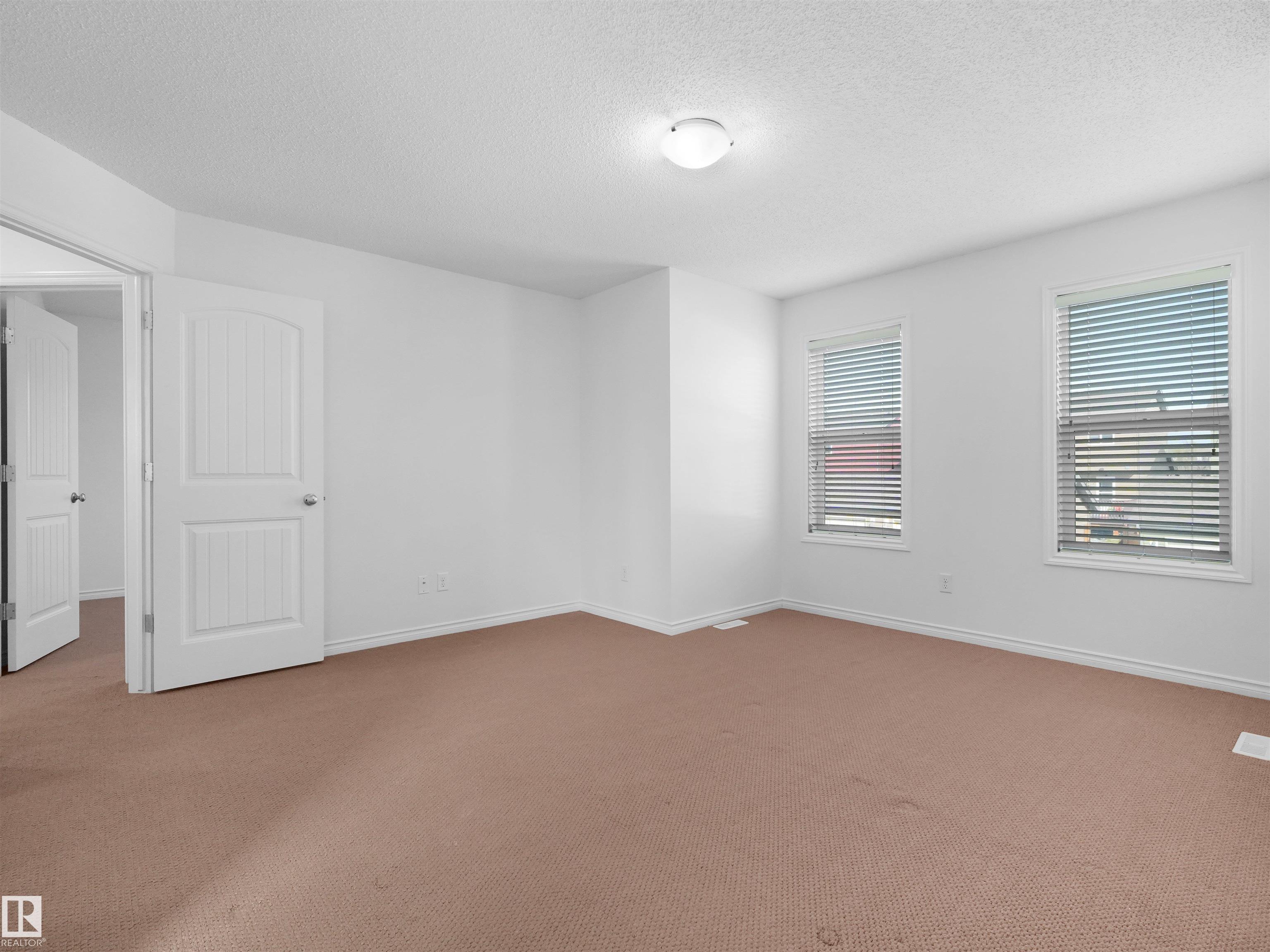 https://zimg.paragon.ice.com/ParagonImages/Property/PM/RAE/225401091/24/0/0/5a871fbef4105b9b58afd50646caa6f0/1/a3c4e6adef8272abfc58e6fb758a8dd2/225401091-ec94f676-903d-4ec5-8b9b-a20d1d616876.JPG