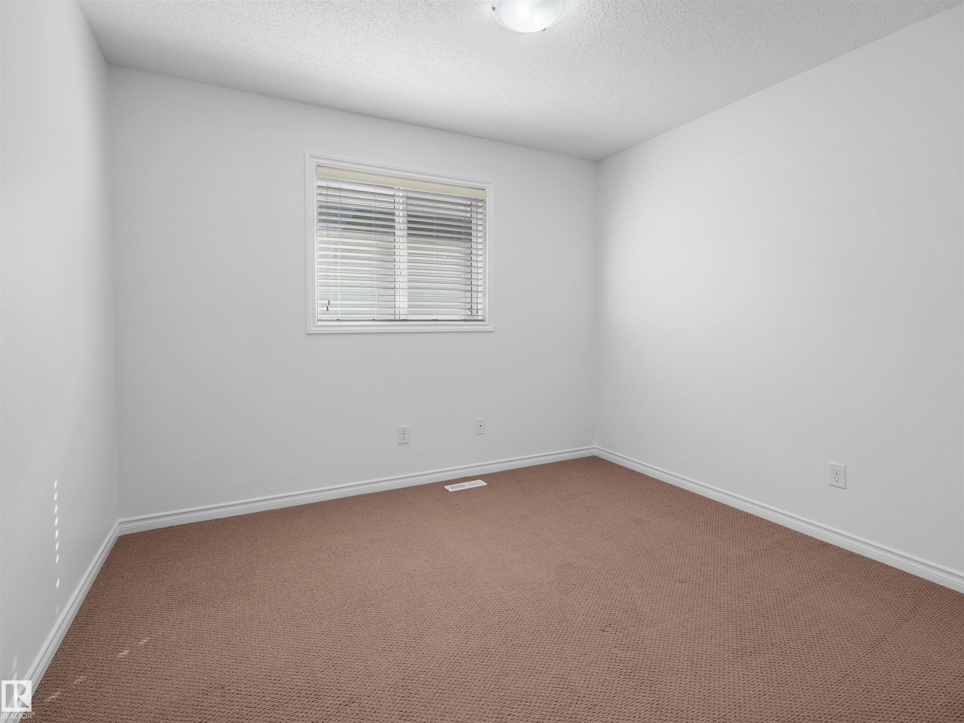 https://zimg.paragon.ice.com/ParagonImages/Property/PM/RAE/225401091/30/0/0/20bec0719ad67343f03257e3b04495b8/1/a3c4e6adef8272abfc58e6fb758a8dd2/225401091-019cb5f0-7cf2-4a9e-9753-6b0b1cc0b7a8.JPG